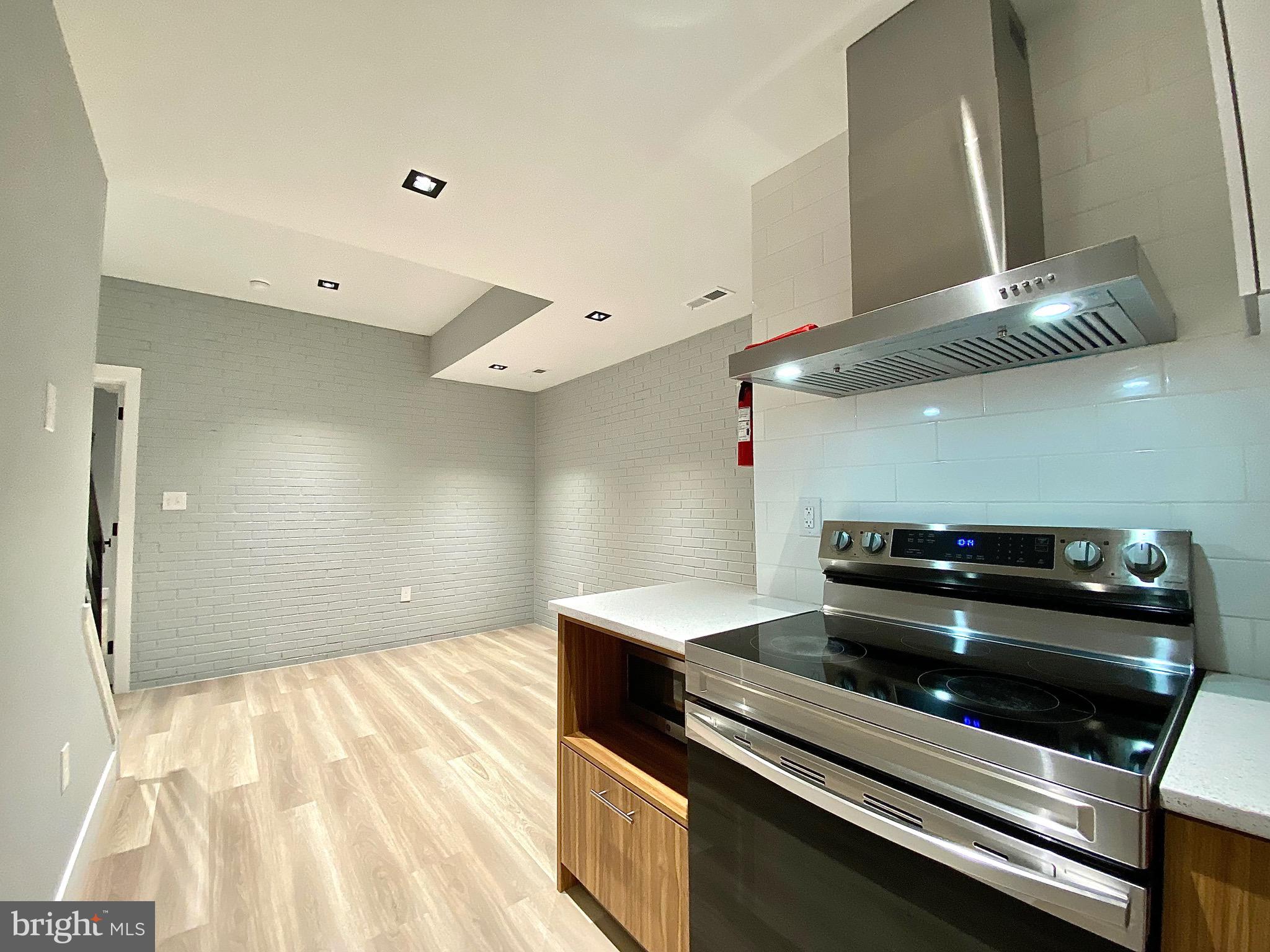 TEMPLE UNIVERSITY - Residential Lease