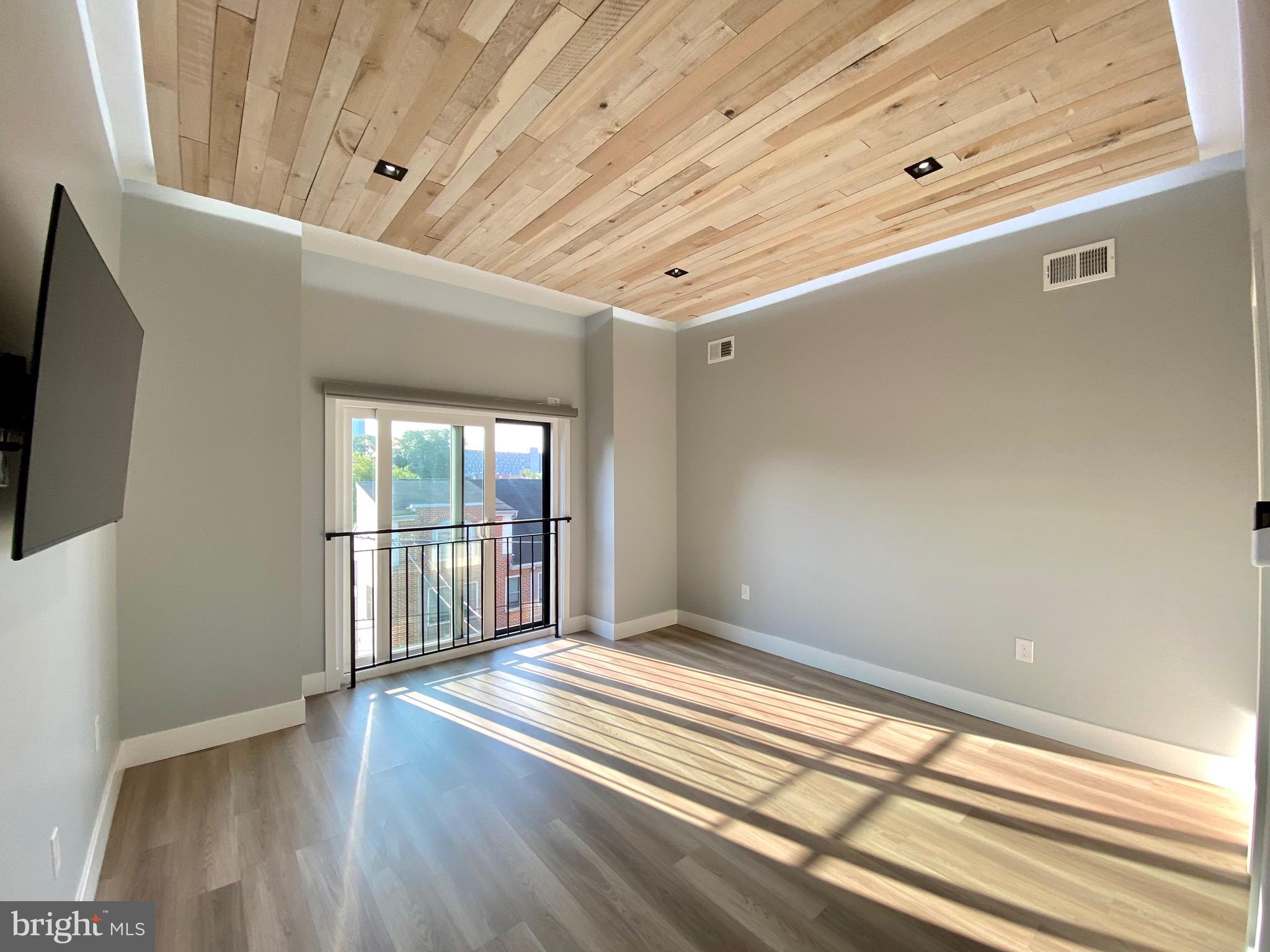 TEMPLE UNIVERSITY - Residential Lease