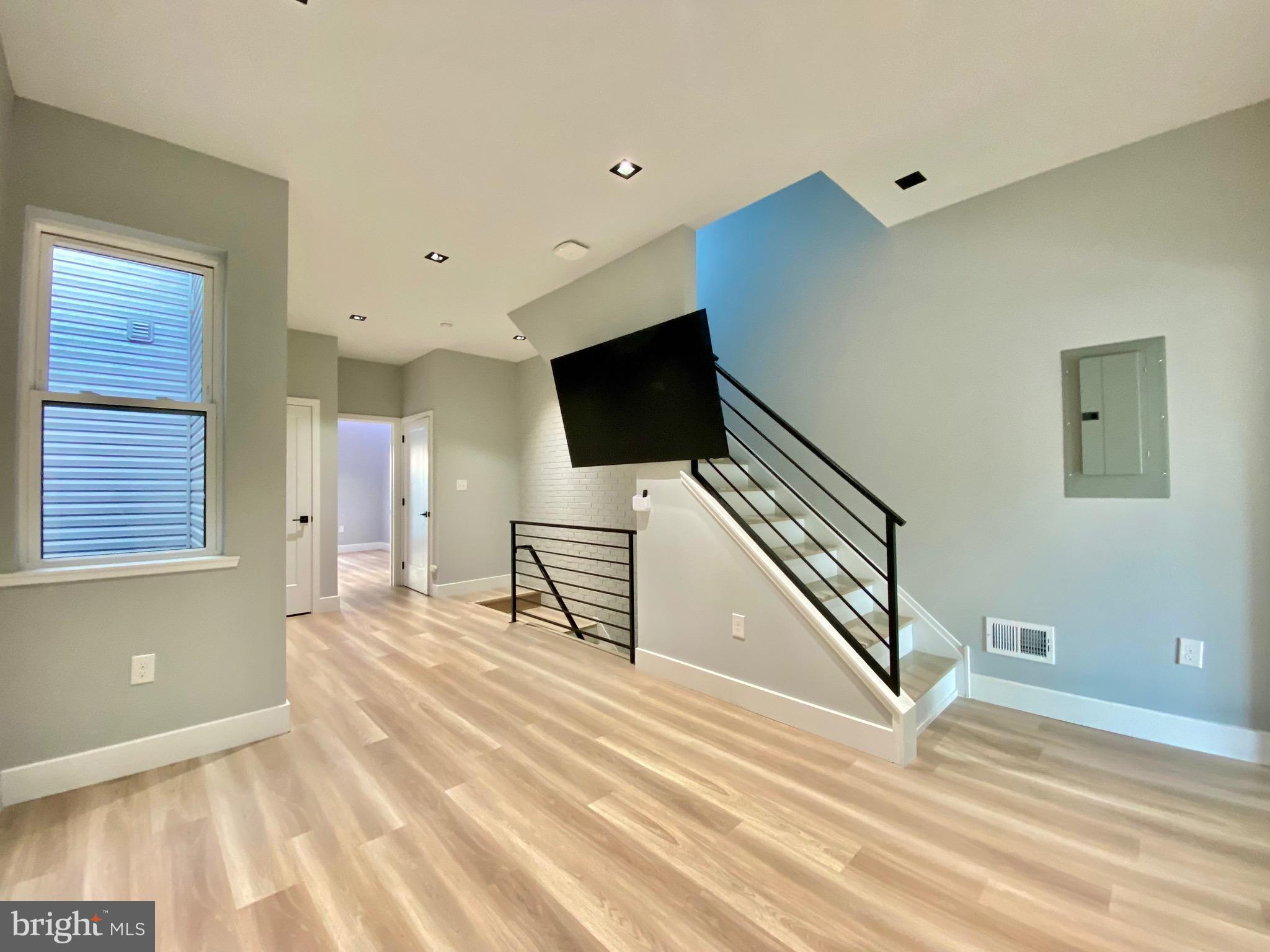 TEMPLE UNIVERSITY - Residential Lease