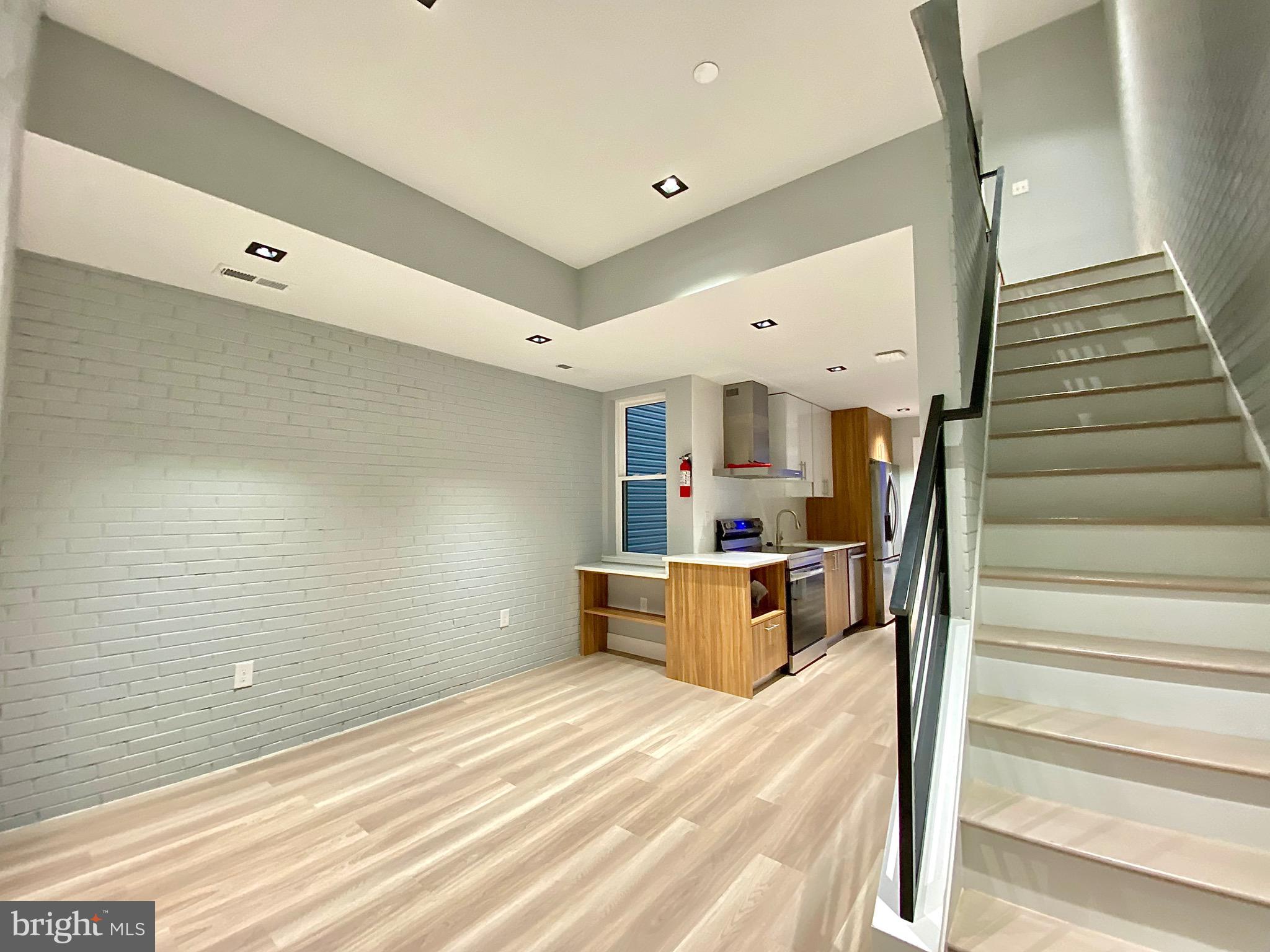 TEMPLE UNIVERSITY - Residential Lease