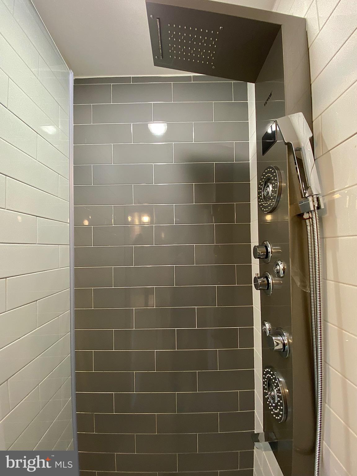 TEMPLE UNIVERSITY - Residential Lease