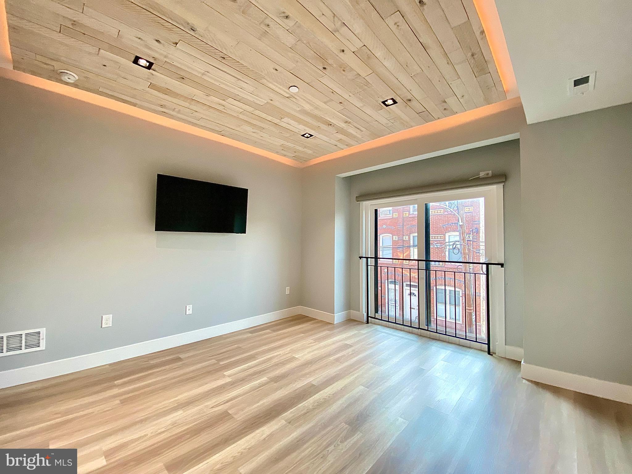 TEMPLE UNIVERSITY - Residential Lease