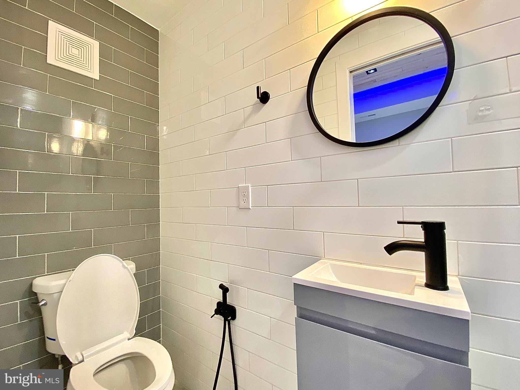 TEMPLE UNIVERSITY - Residential Lease