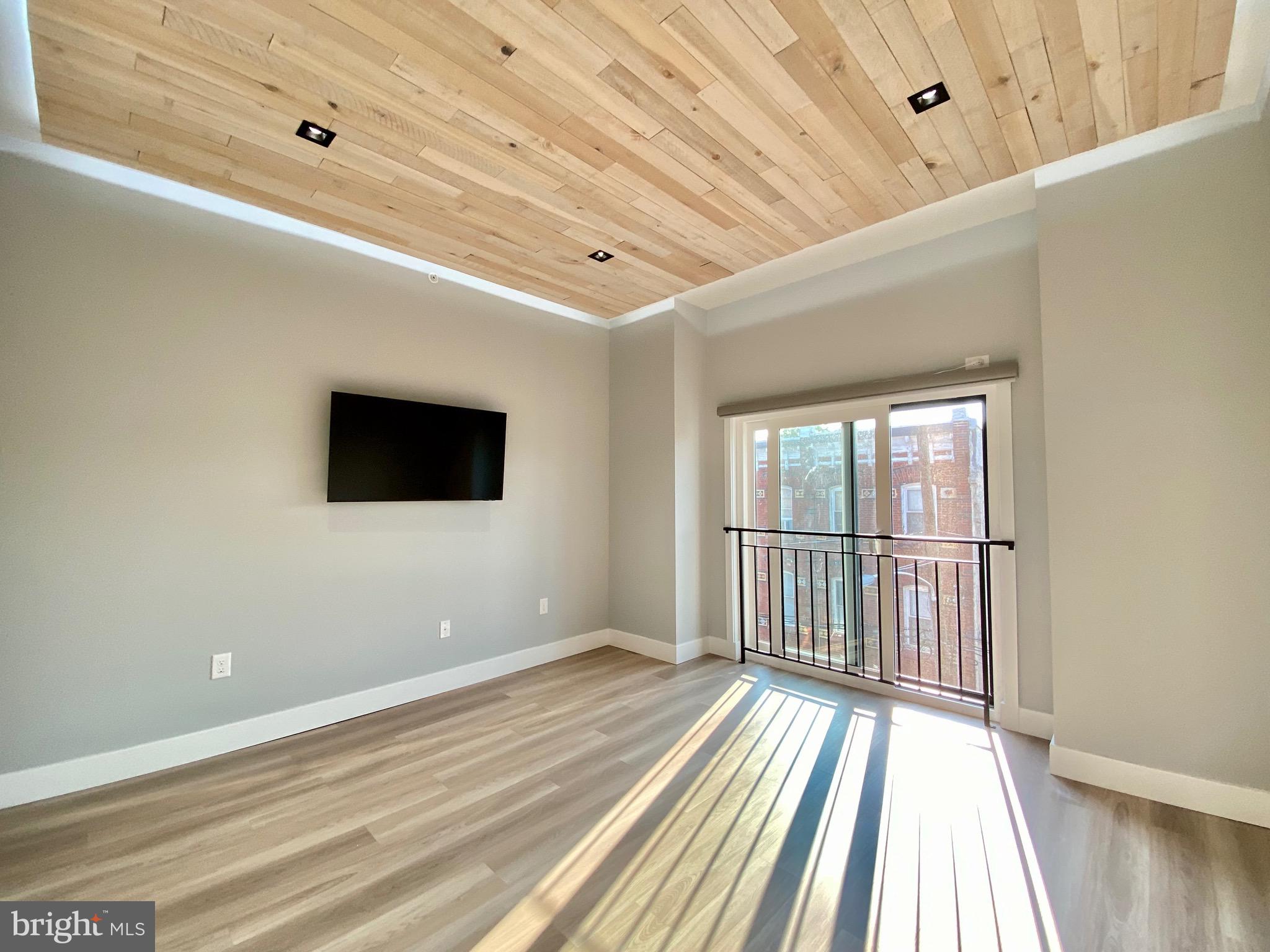 TEMPLE UNIVERSITY - Residential Lease