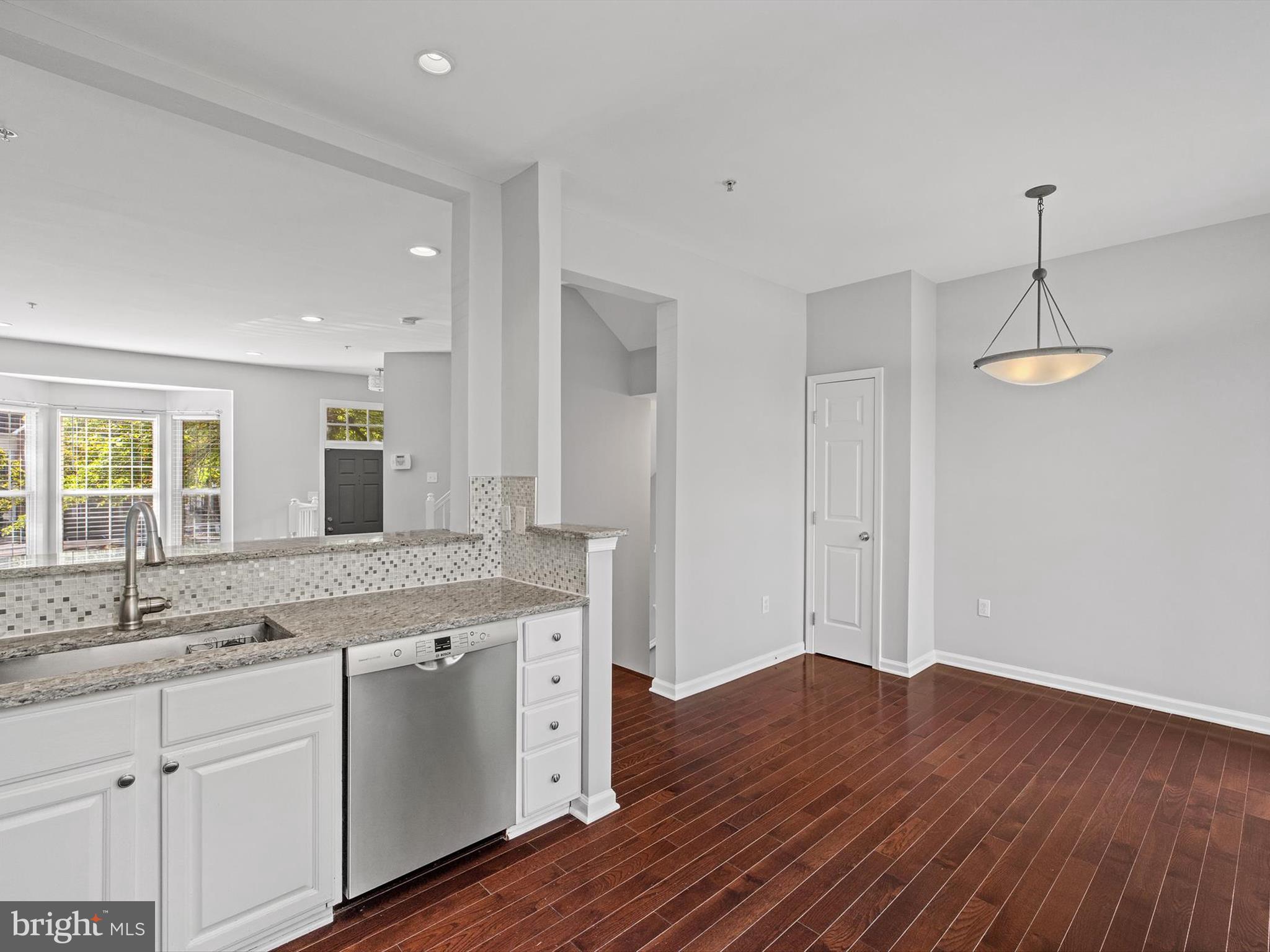 WOODVIEW VILLAGE WEST - Residential