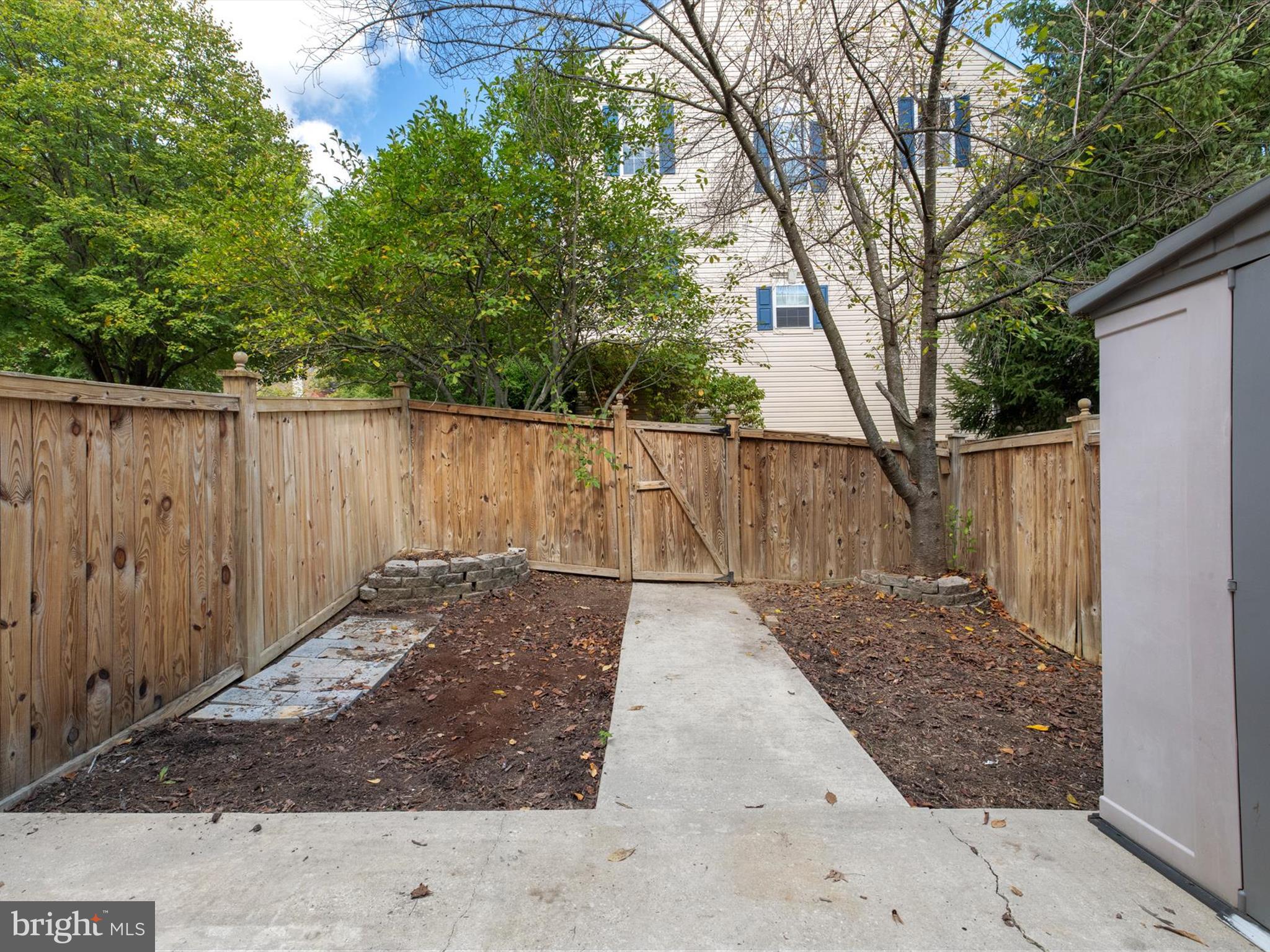 WOODVIEW VILLAGE WEST - Residential