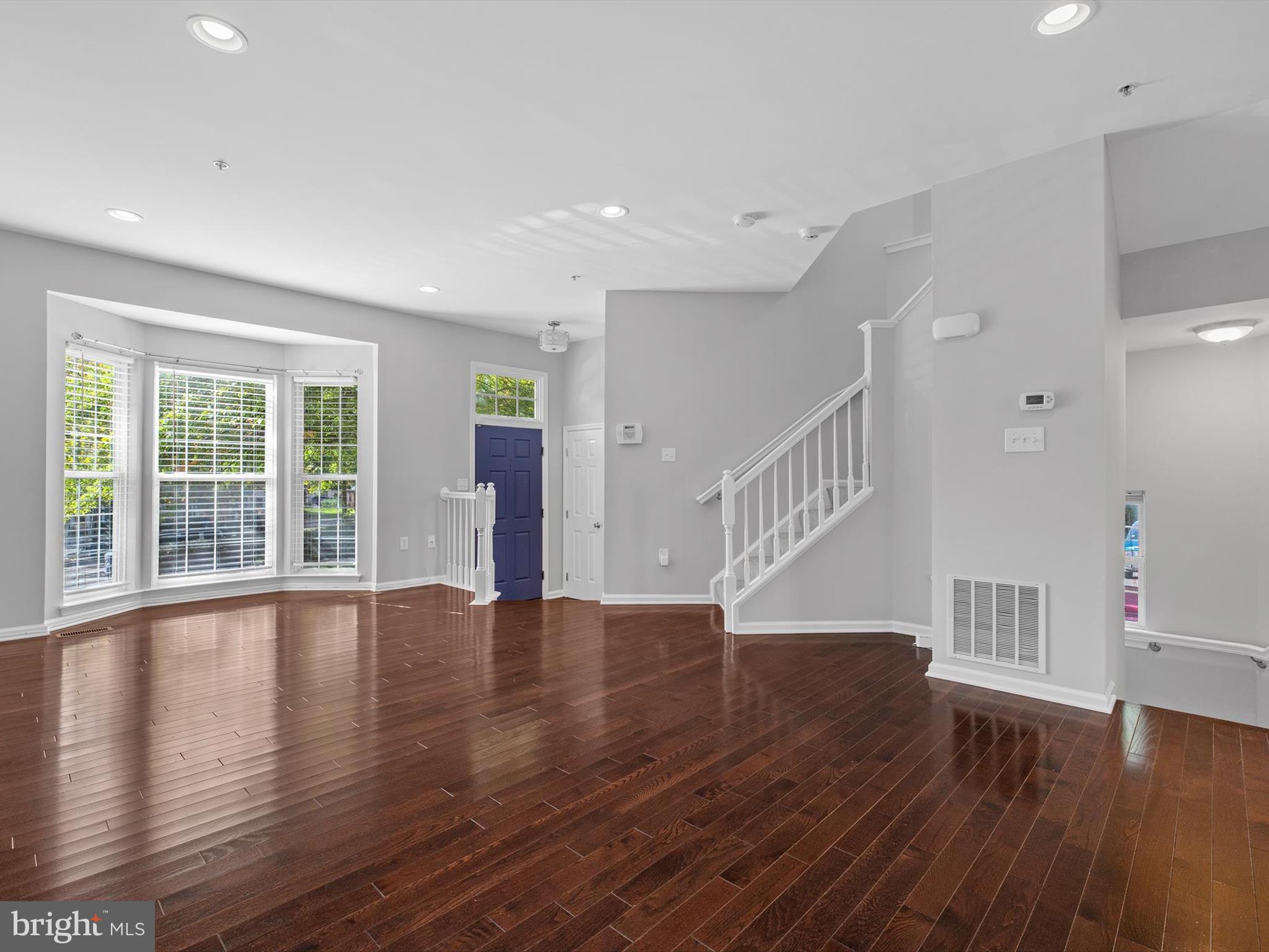 WOODVIEW VILLAGE WEST - Residential