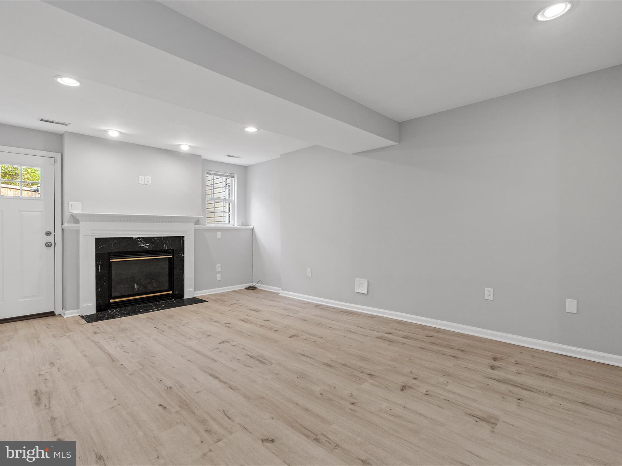 WOODVIEW VILLAGE WEST - Residential