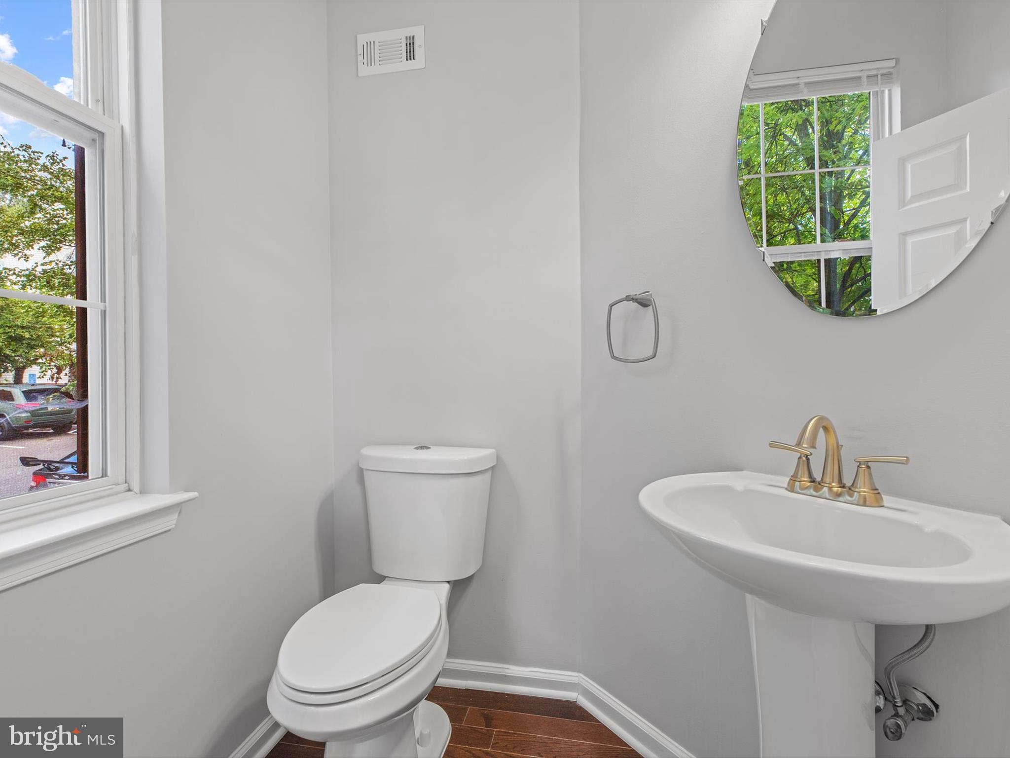 WOODVIEW VILLAGE WEST - Residential