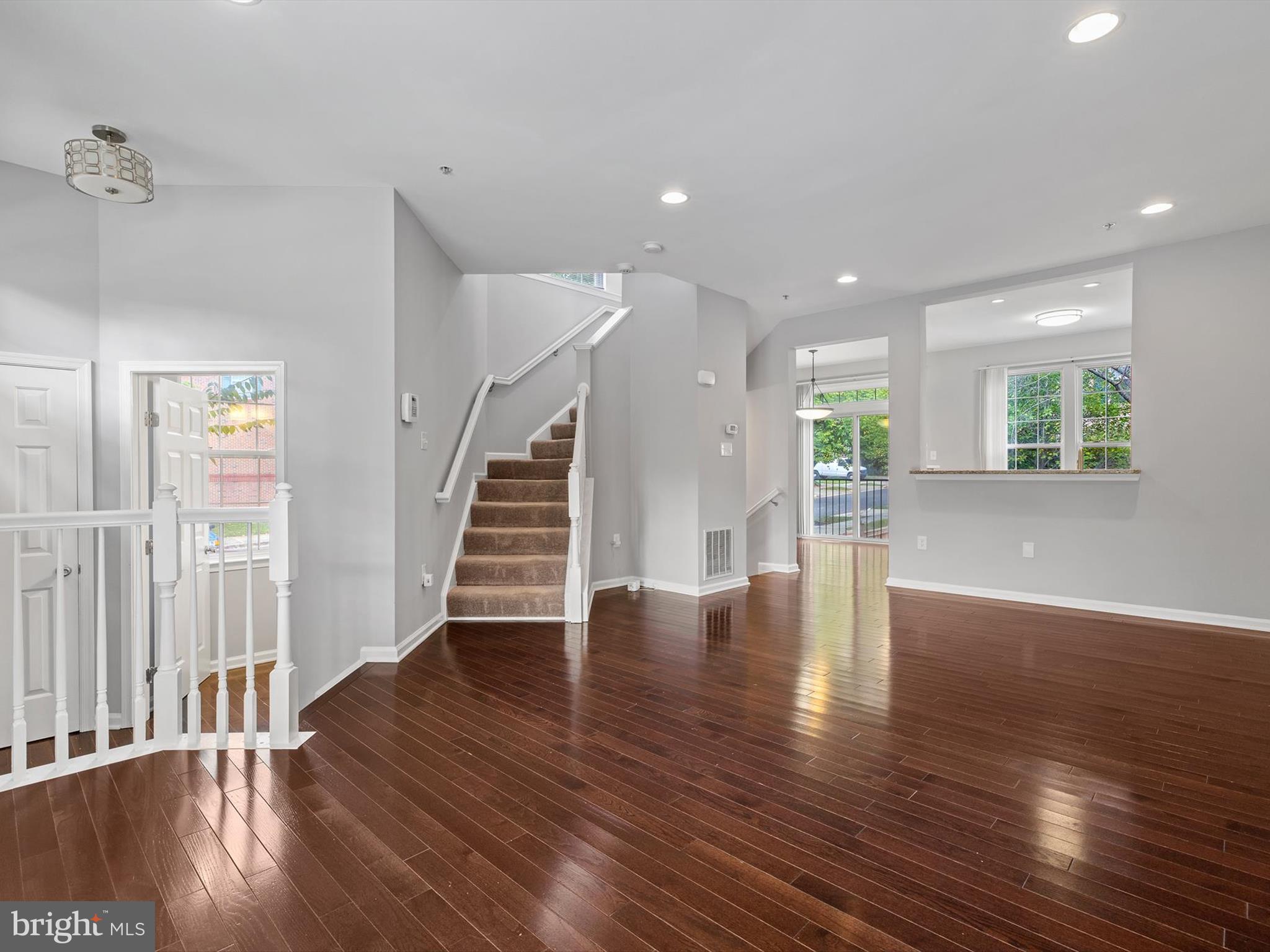 WOODVIEW VILLAGE WEST - Residential