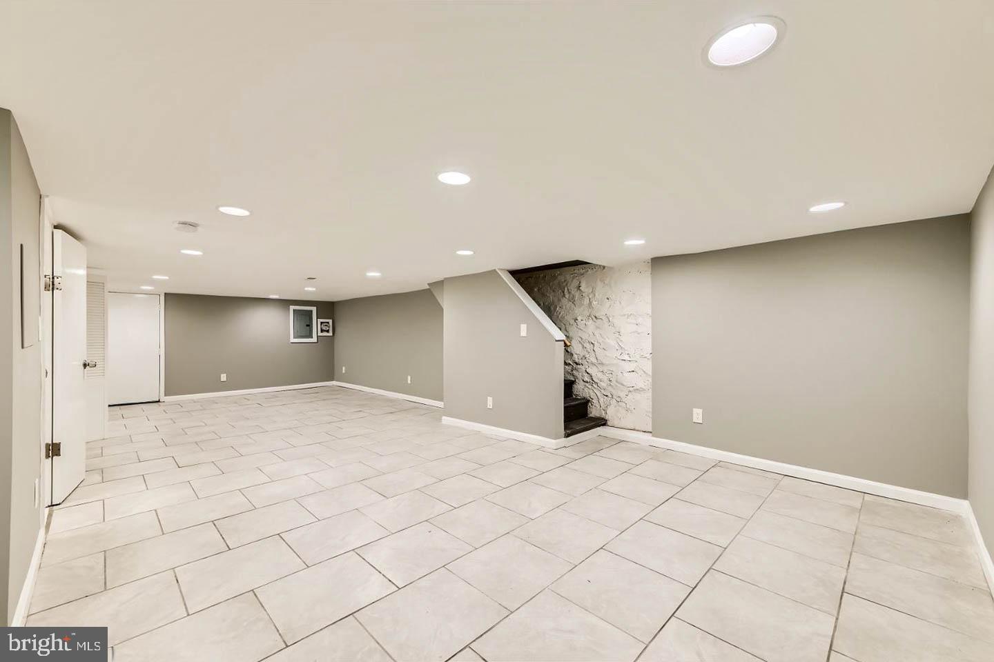 DORCHESTER - Residential