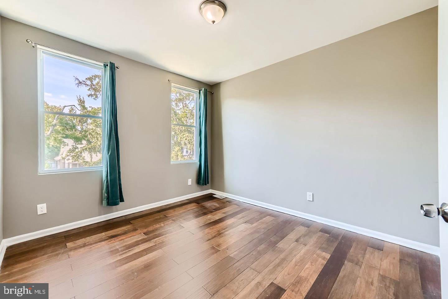 DORCHESTER - Residential