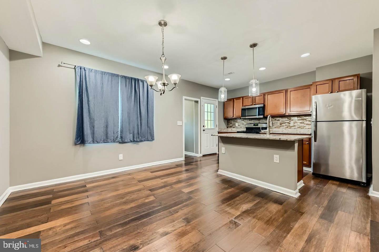 DORCHESTER - Residential