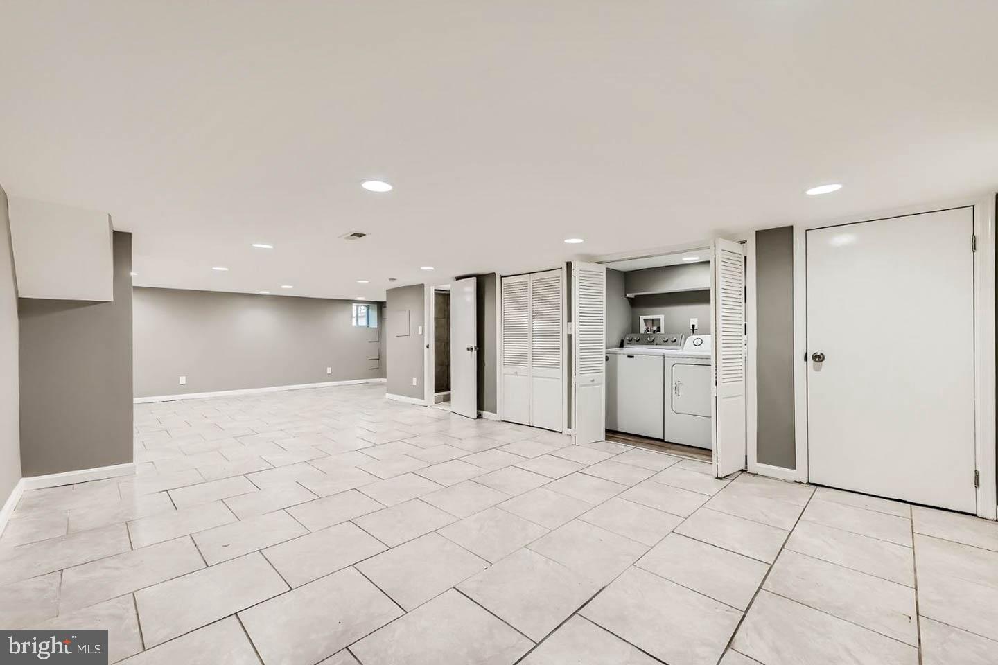 DORCHESTER - Residential