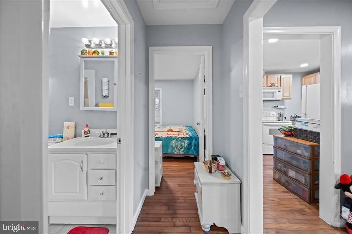 EASTMAN KEYS - Residential