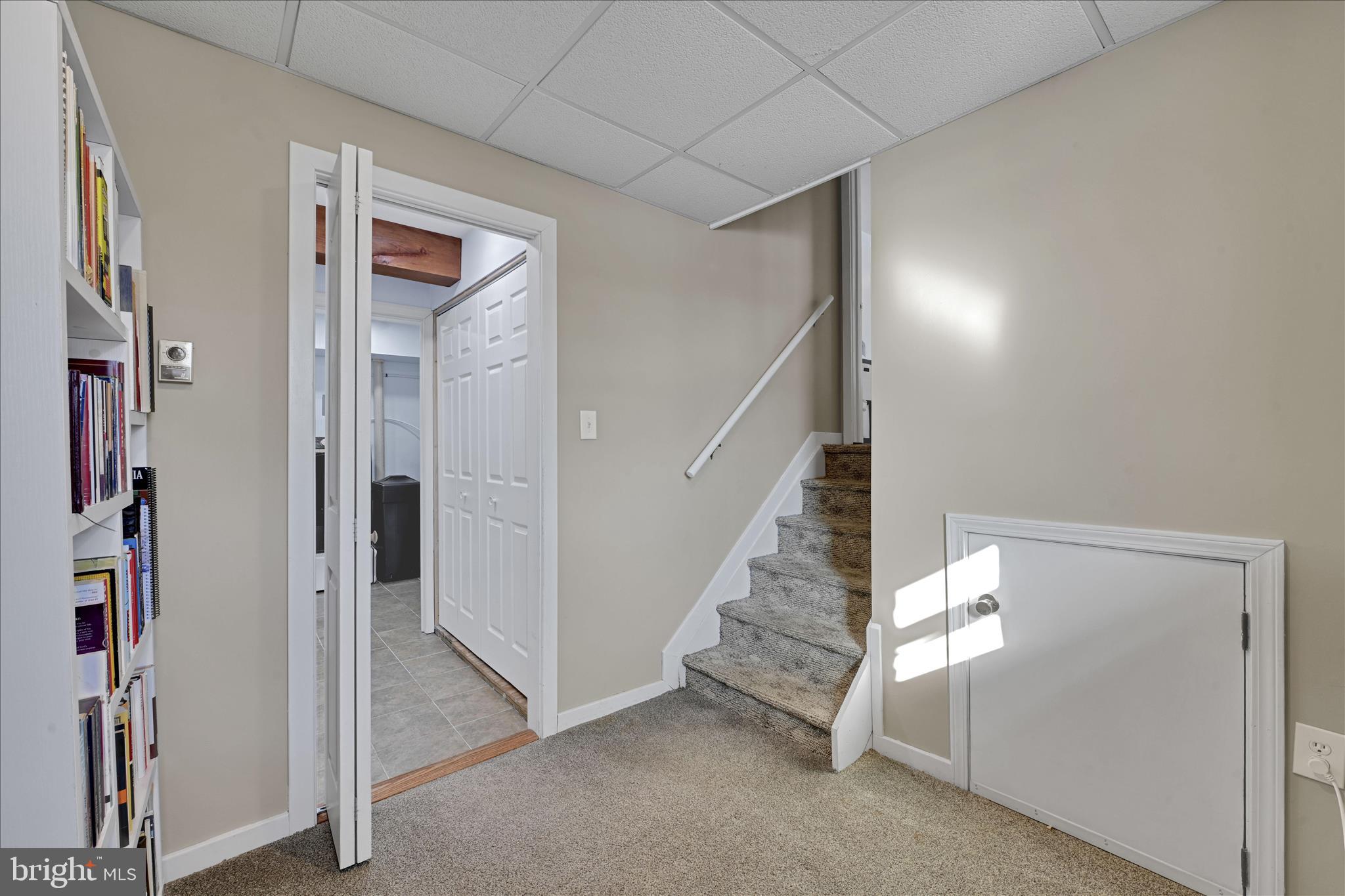 HESSMAR MANOR - Residential