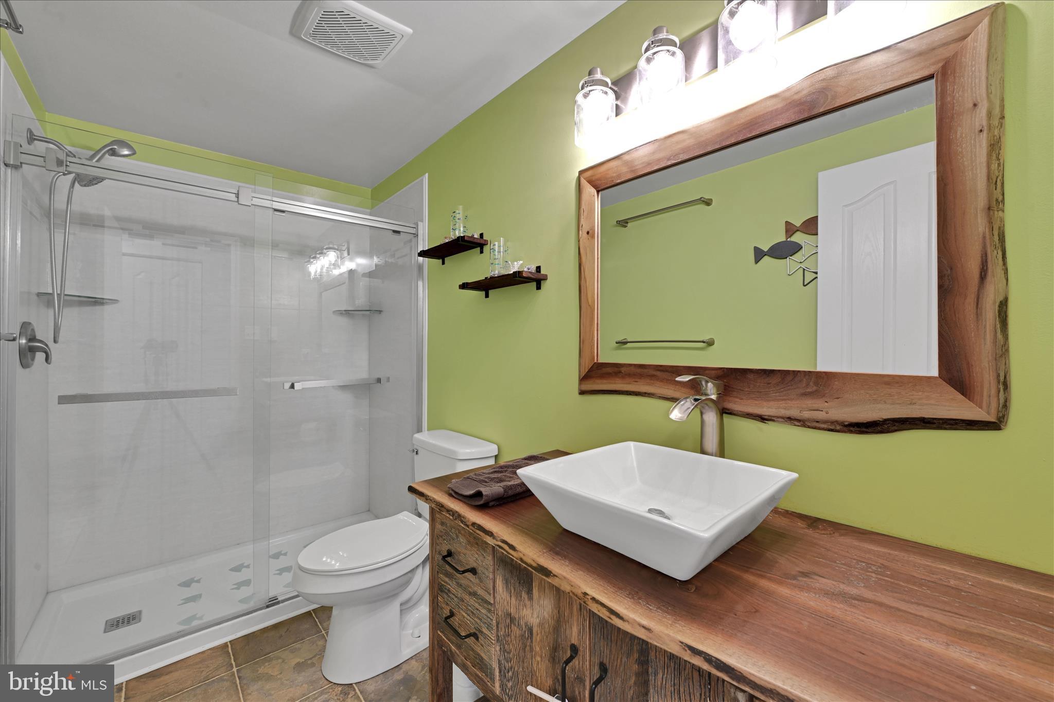 HESSMAR MANOR - Residential