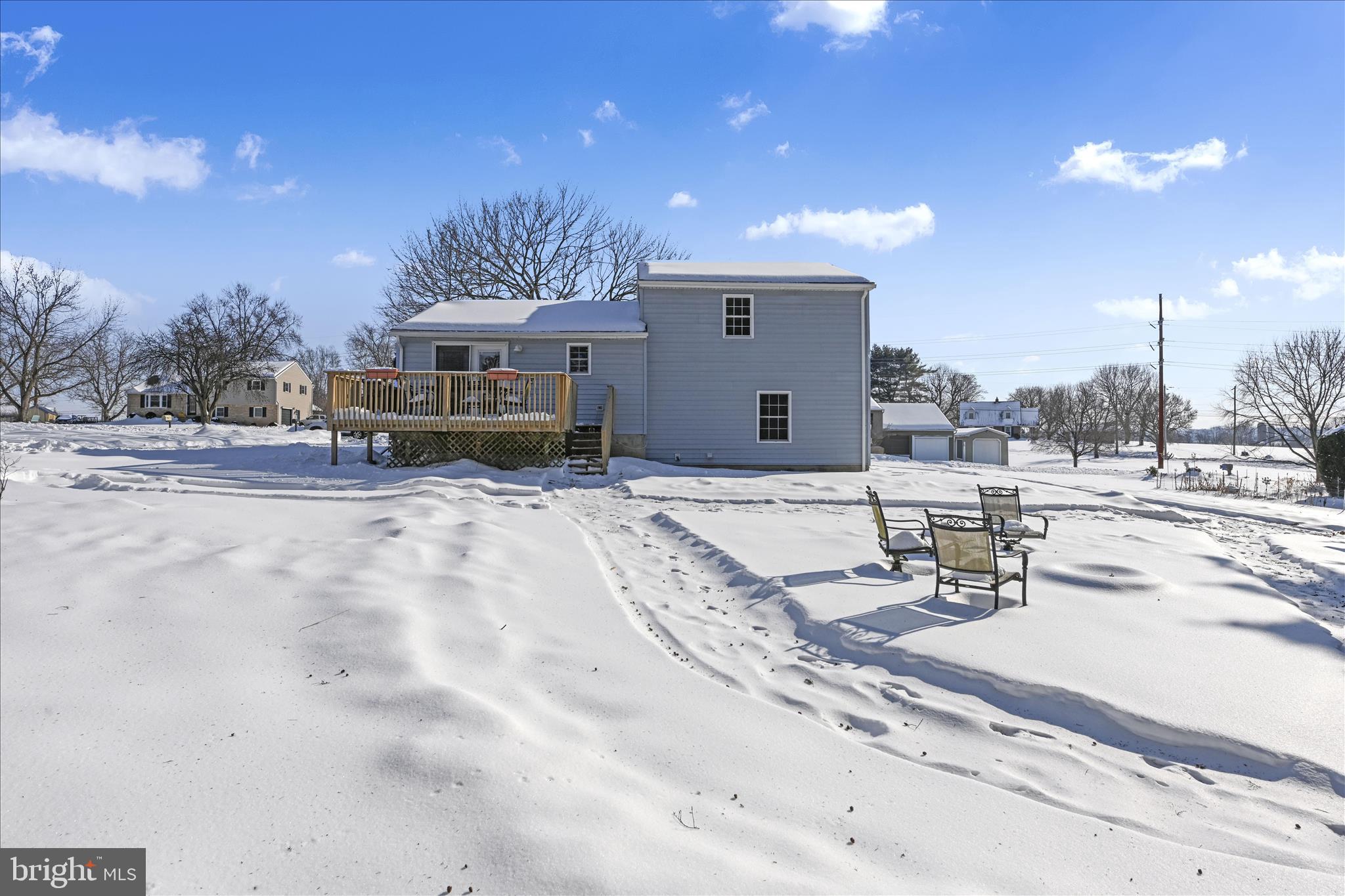 HESSMAR MANOR - Residential