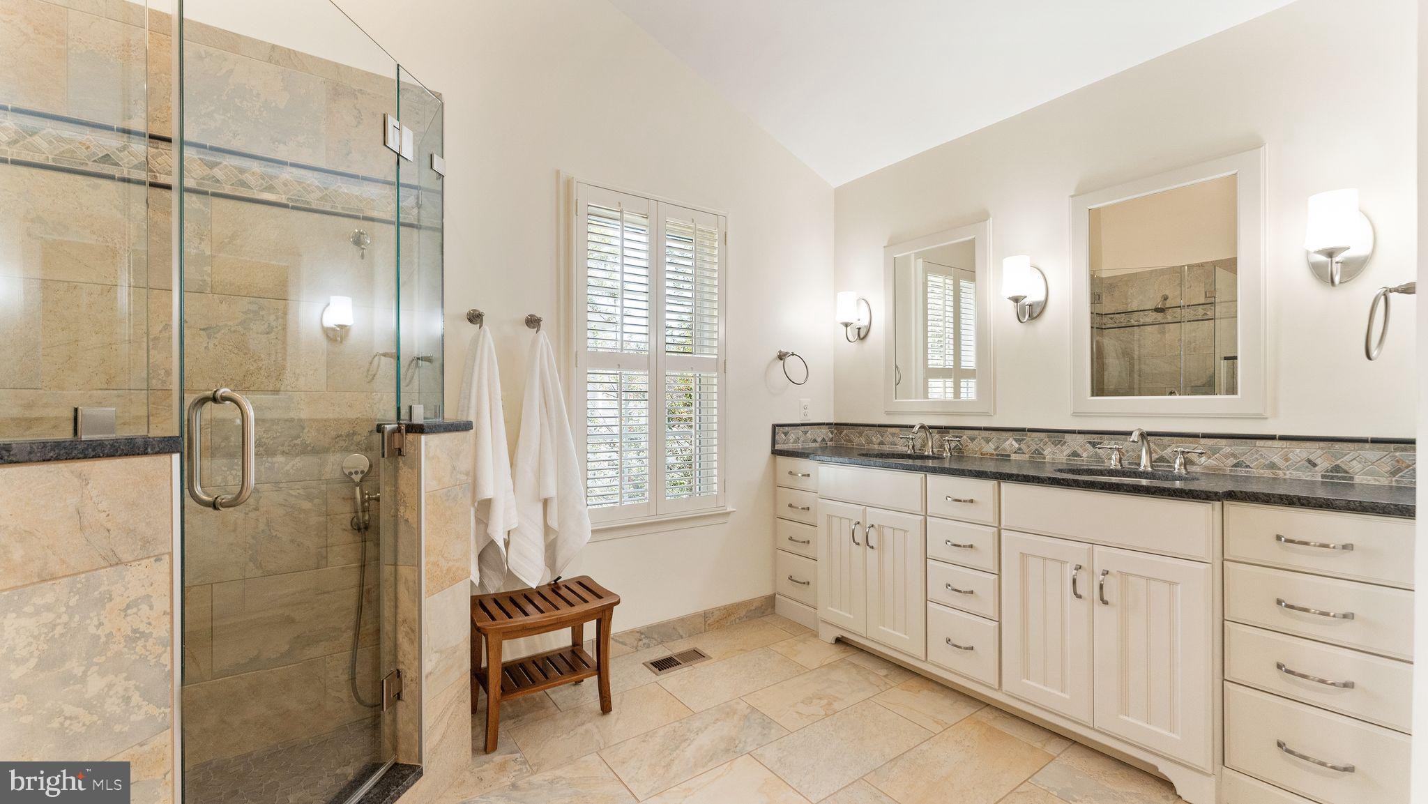 EXETER - Residential