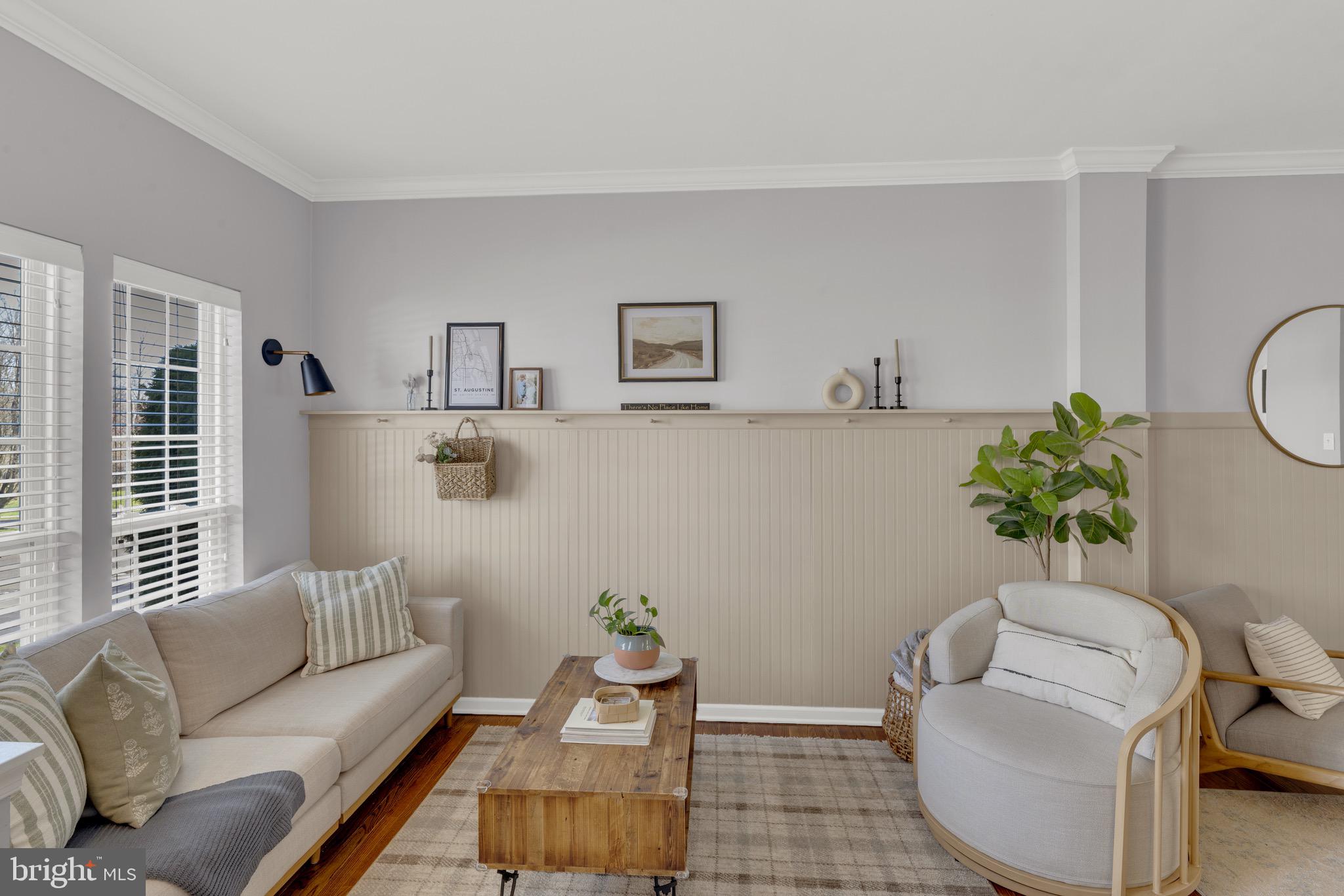 COUNTRY CLUB KNOLL - Residential