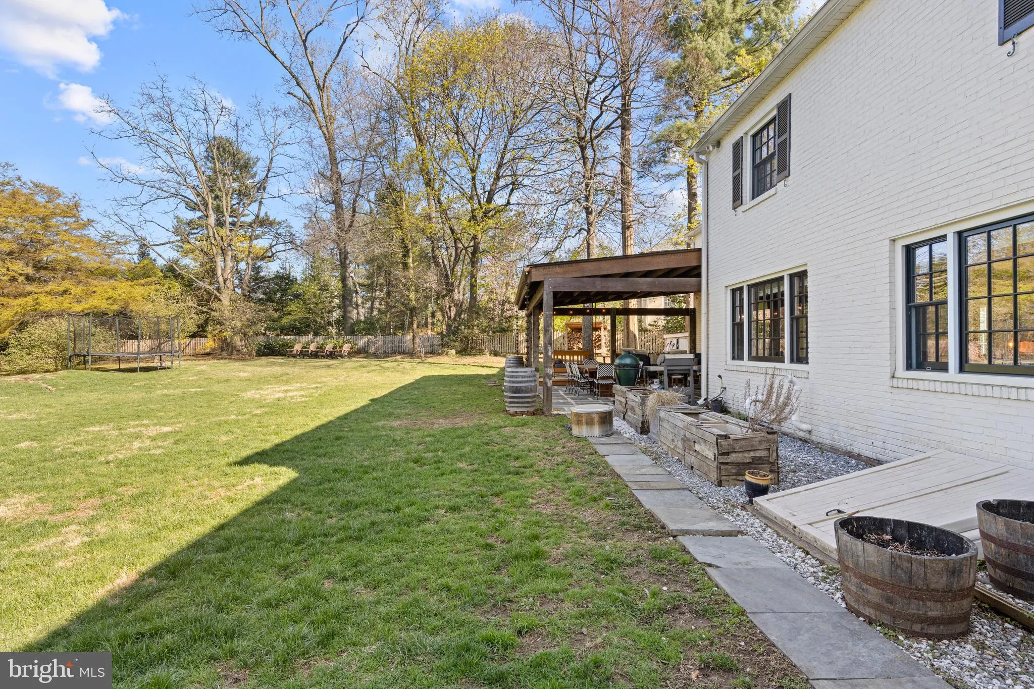 Villanova, Pennsylvania 19085, United States, 5 Bedrooms Bedrooms, ,4 BathroomsBathrooms,Residential,Pending,106388