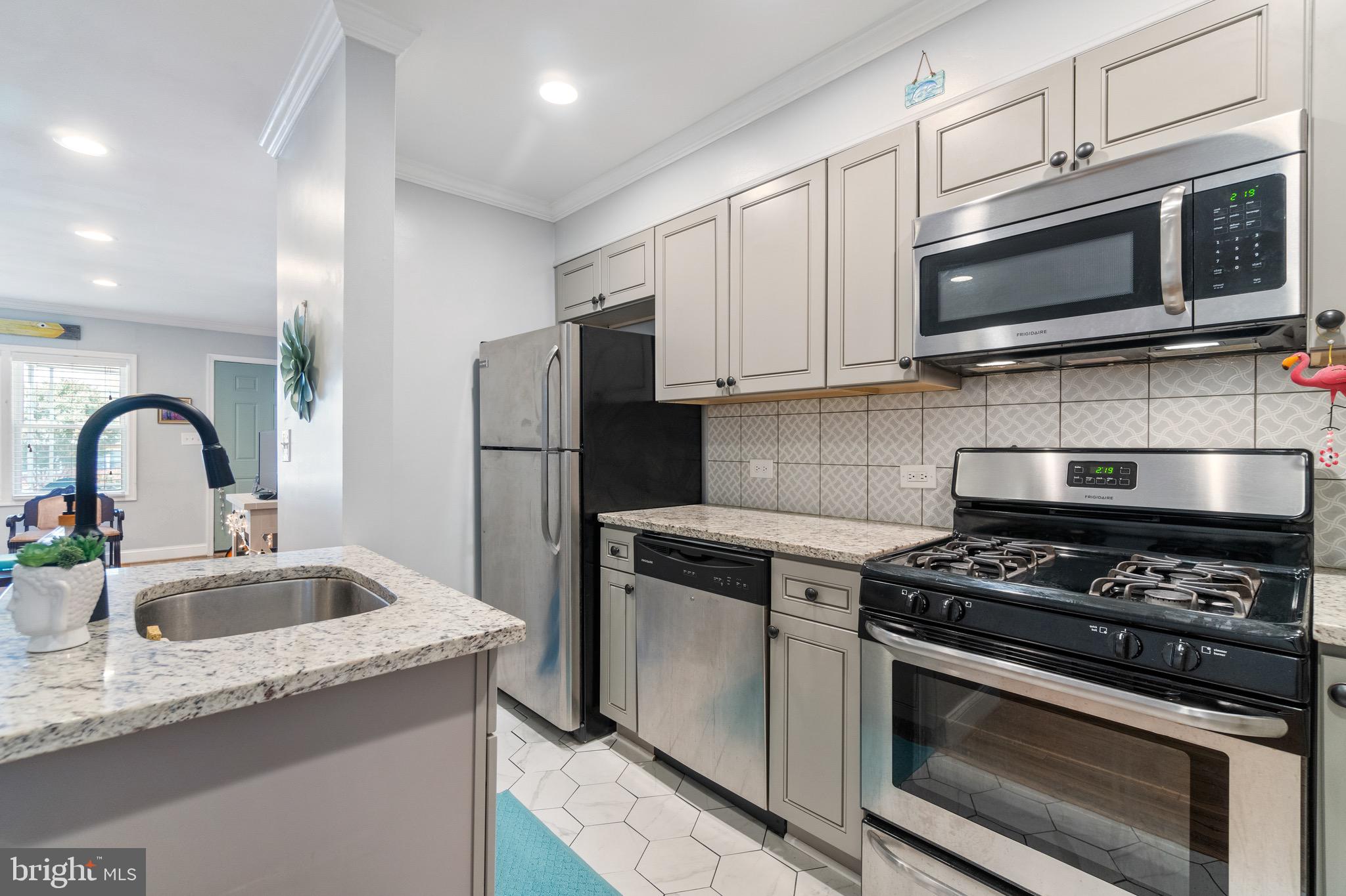 MEDFIELD - Residential