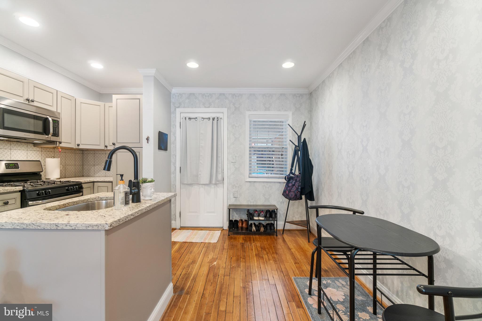 MEDFIELD - Residential