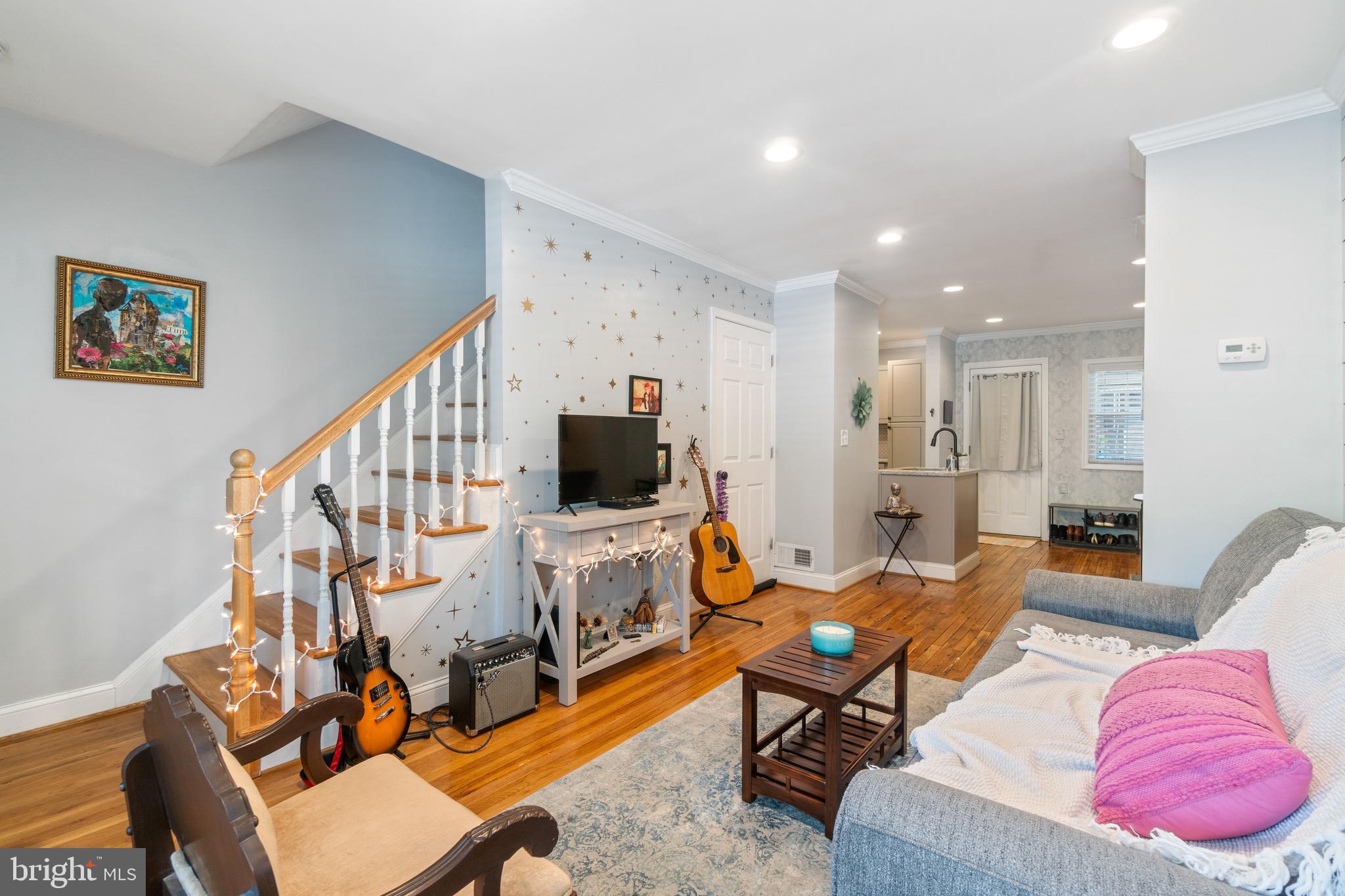 MEDFIELD - Residential