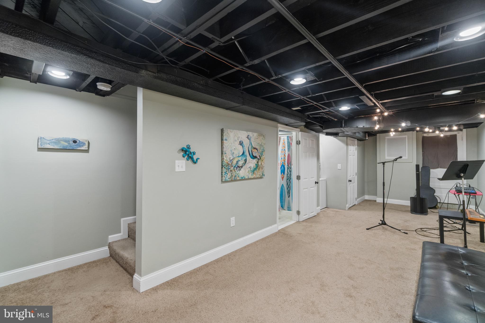 MEDFIELD - Residential