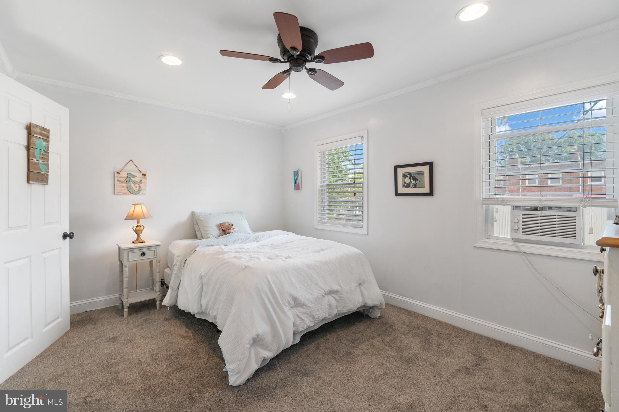 MEDFIELD - Residential