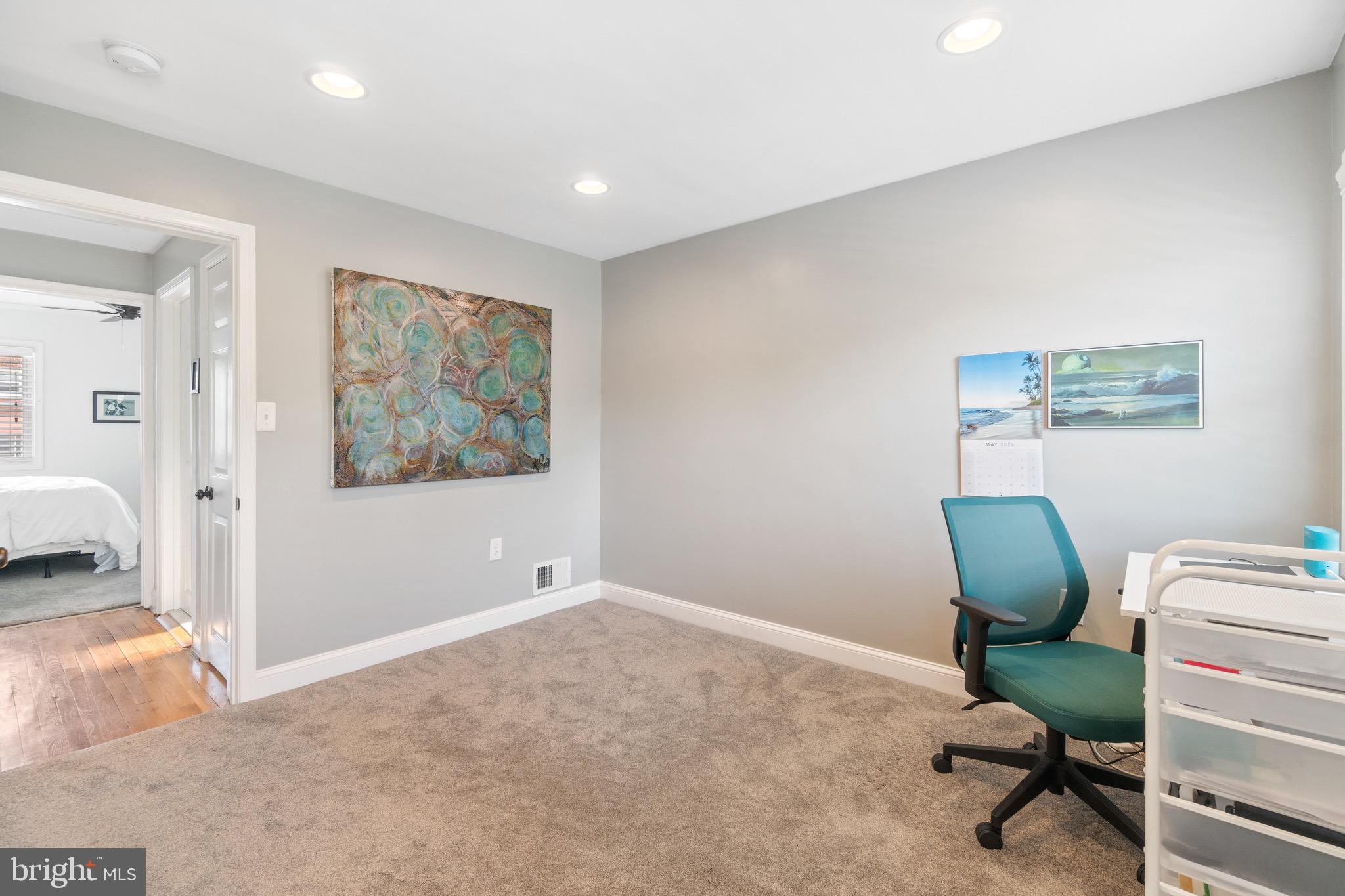 MEDFIELD - Residential