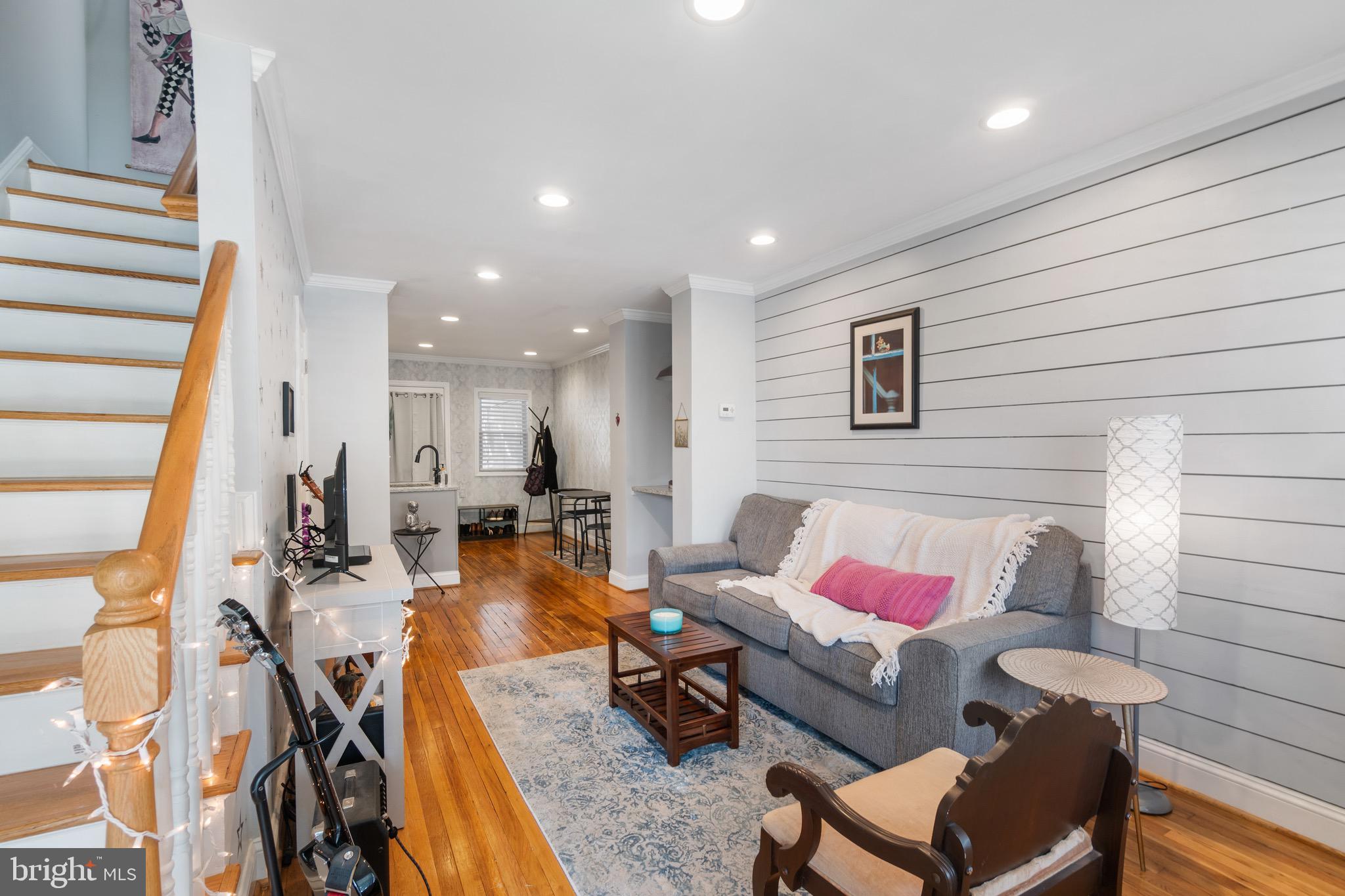 MEDFIELD - Residential