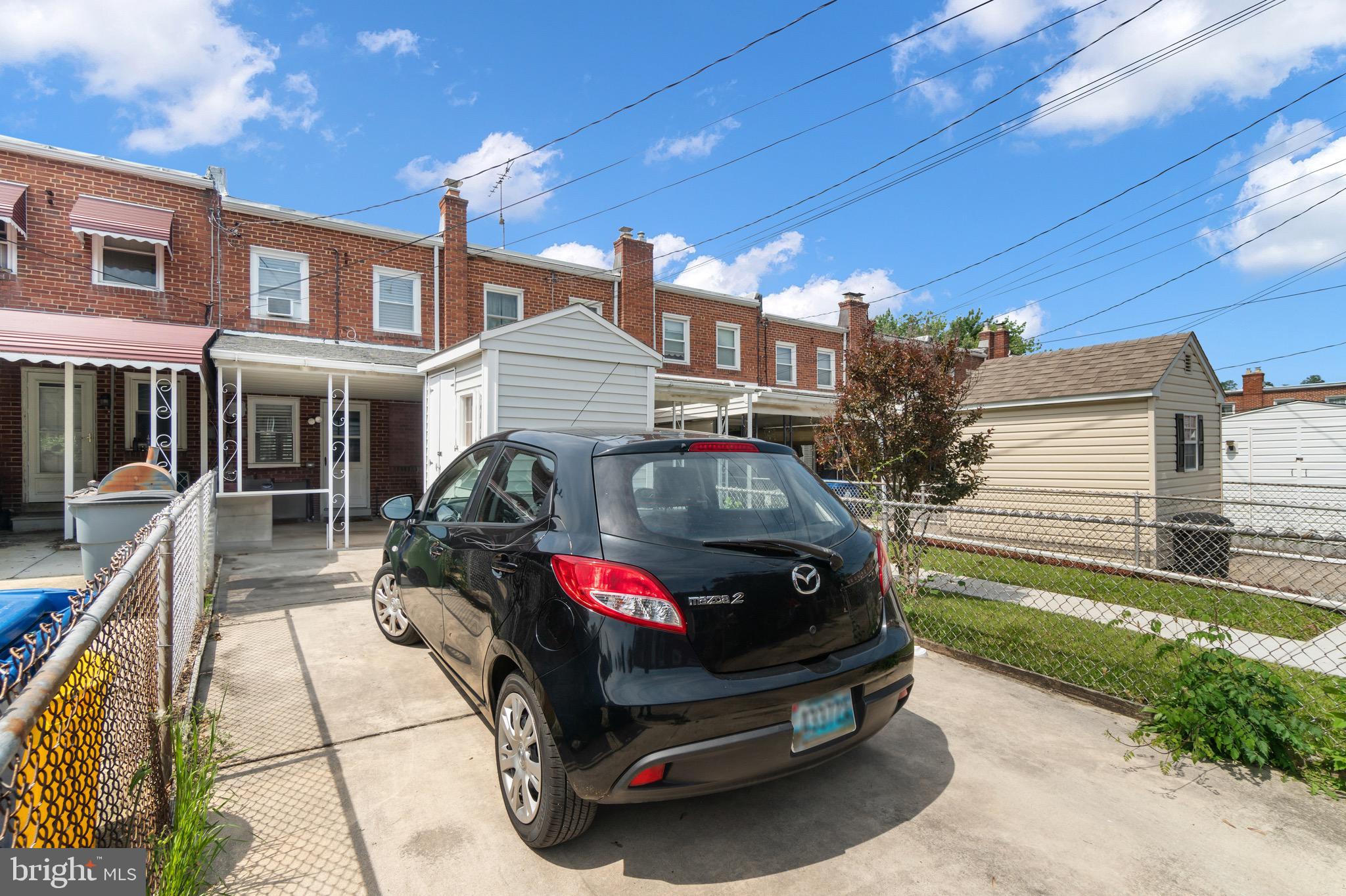 MEDFIELD - Residential