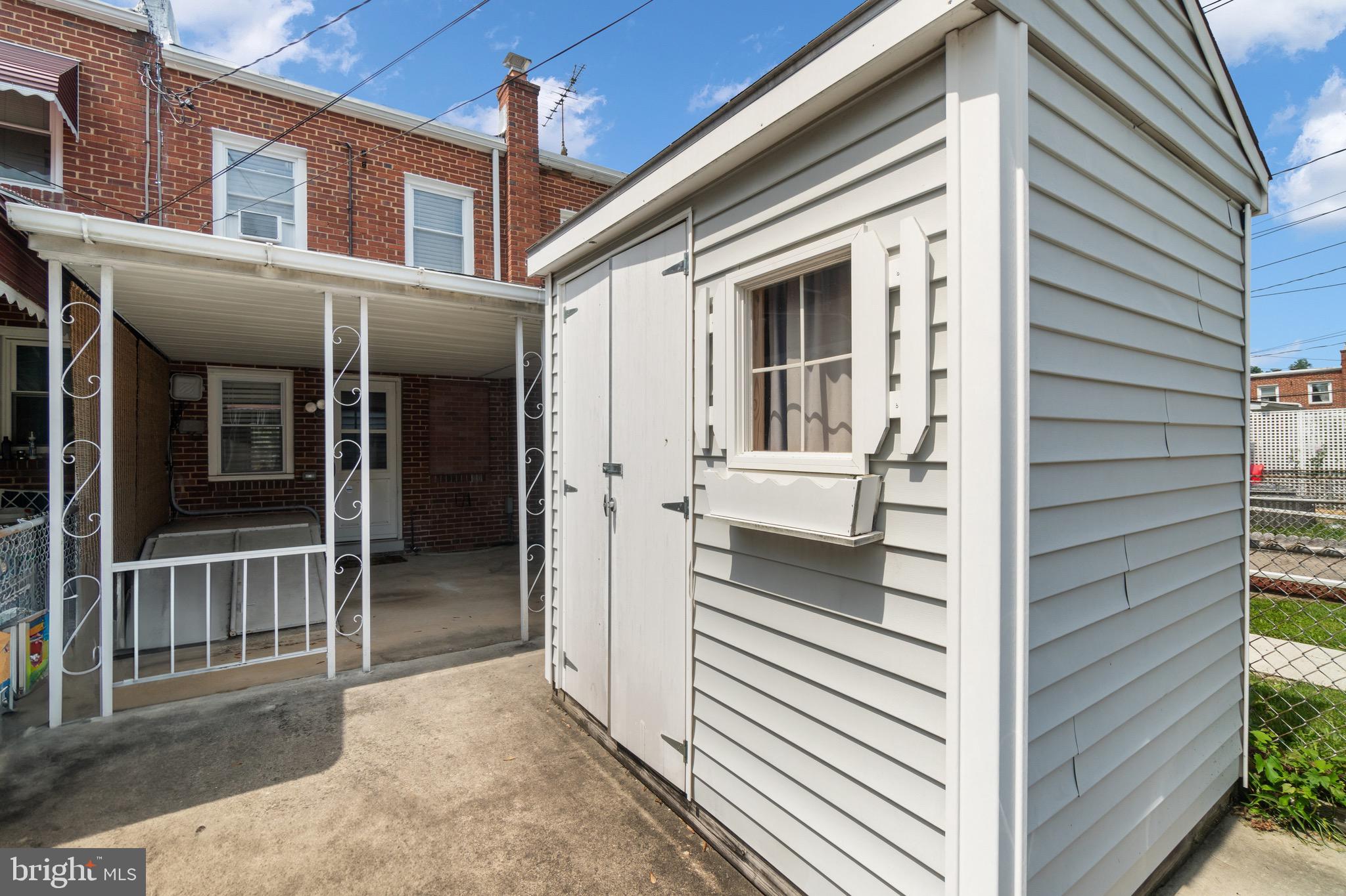 MEDFIELD - Residential