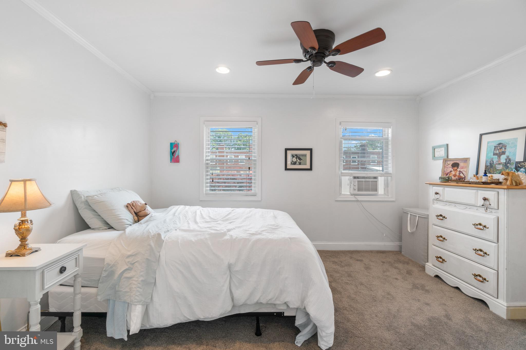 MEDFIELD - Residential