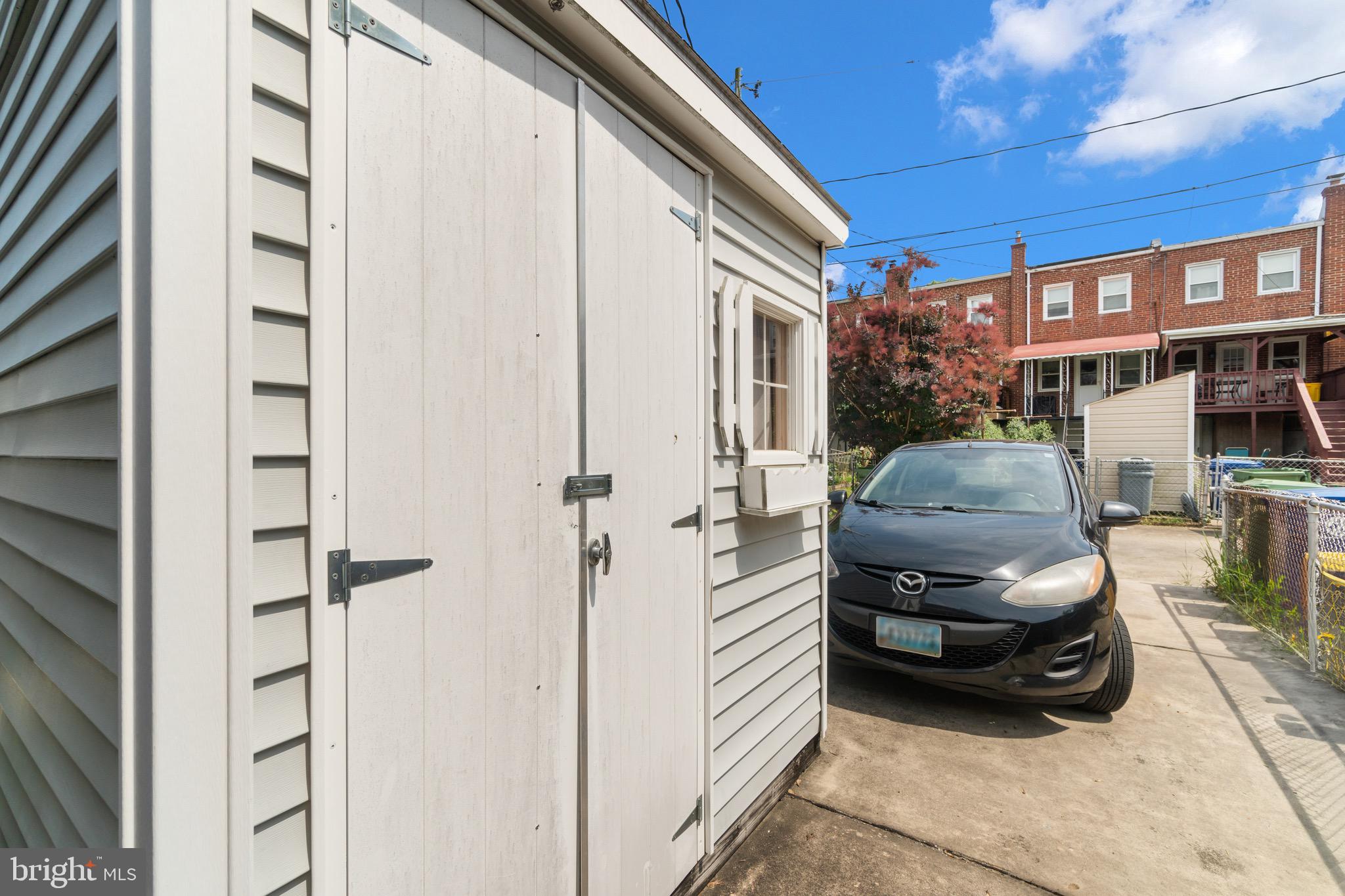 MEDFIELD - Residential