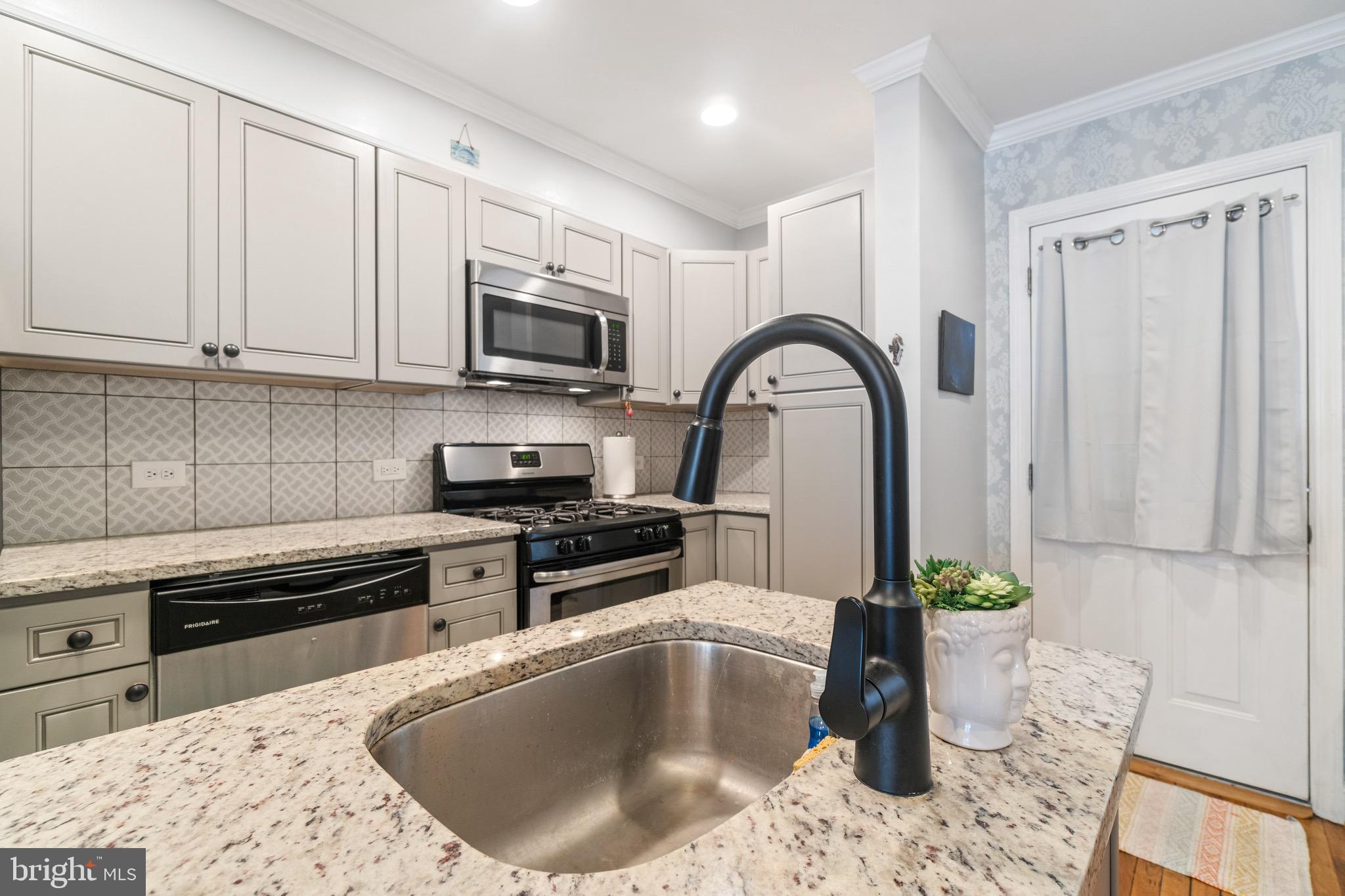 MEDFIELD - Residential