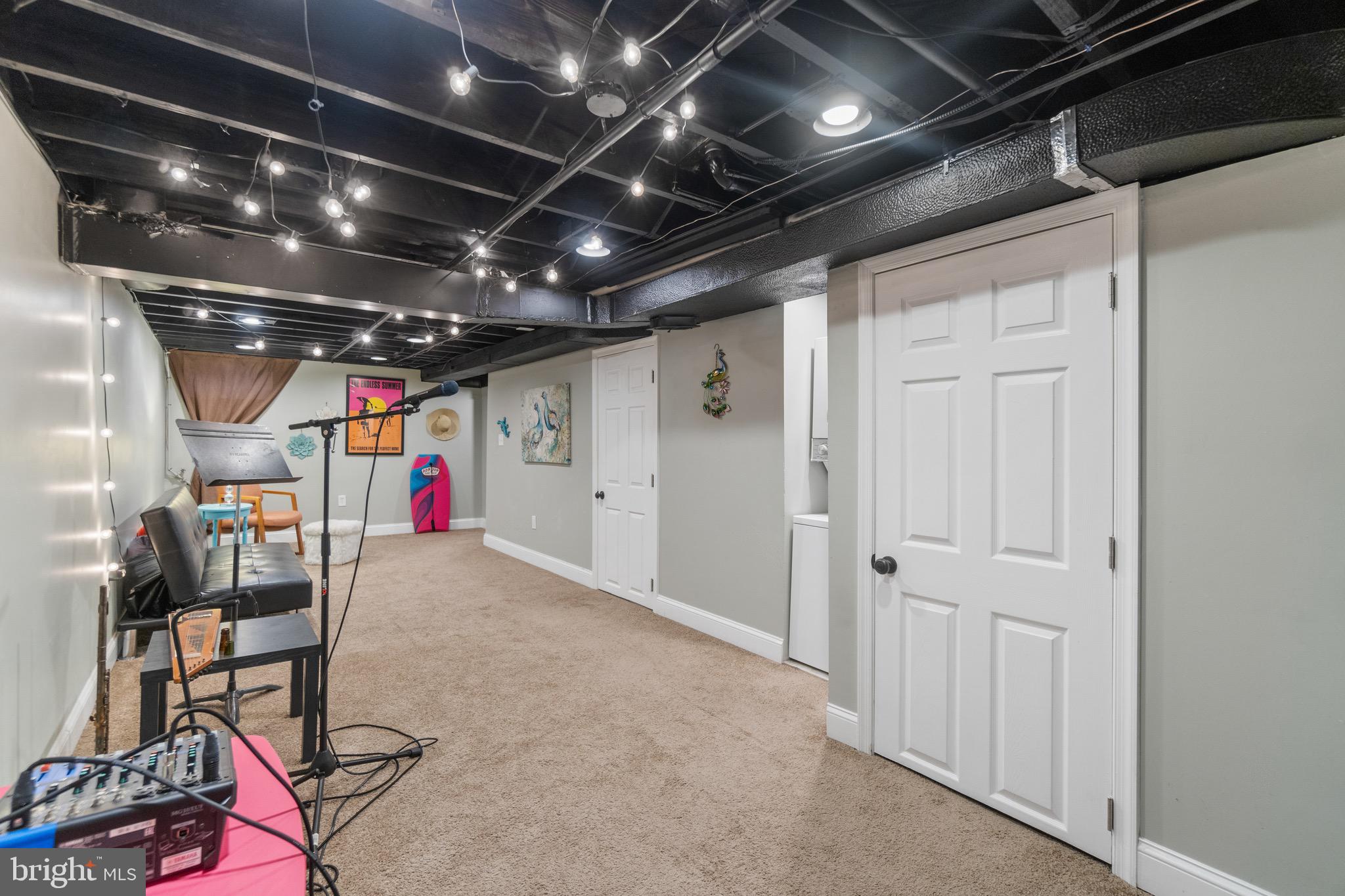 MEDFIELD - Residential