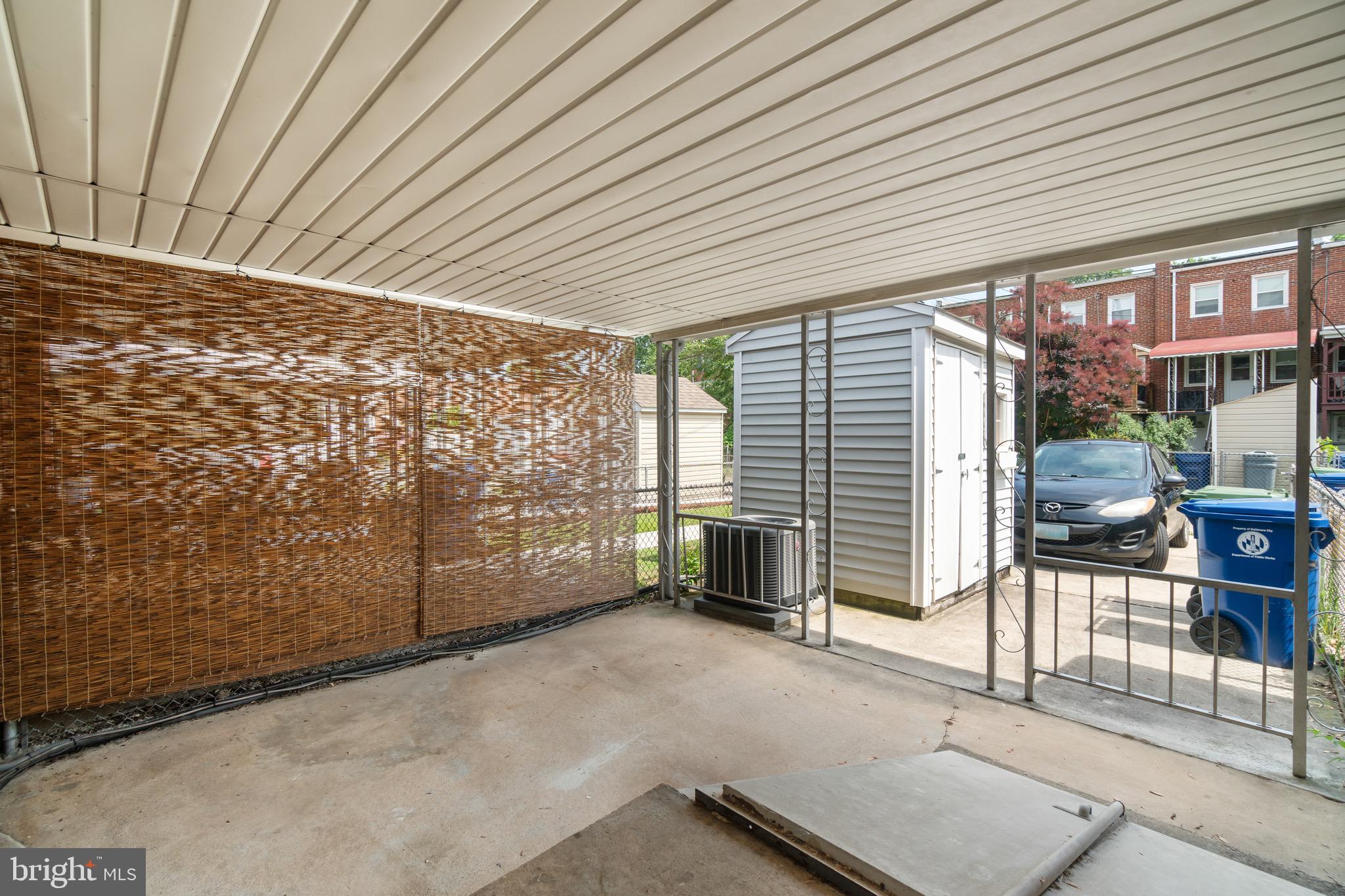 MEDFIELD - Residential