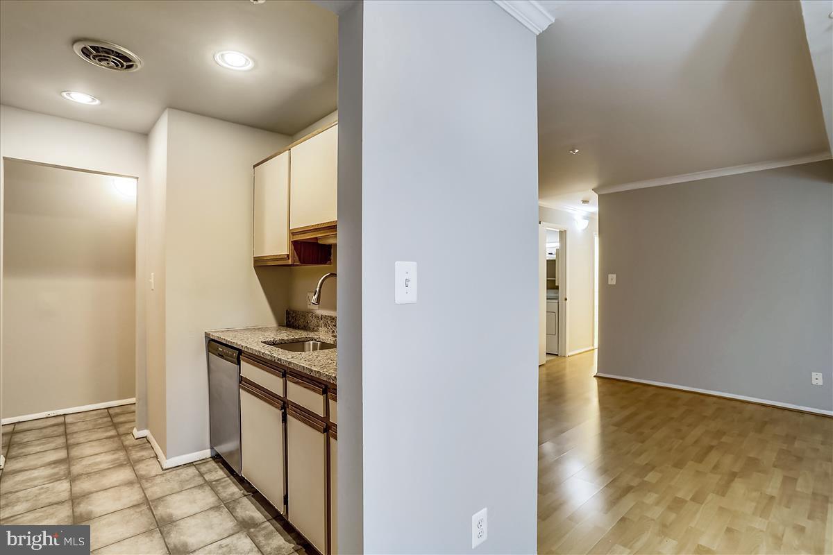 WILLOW WOOD - Residential Lease