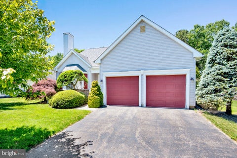 Homes For Sale - 52 Skyline Drive<br/> LAKEWOOD, NJ 08701