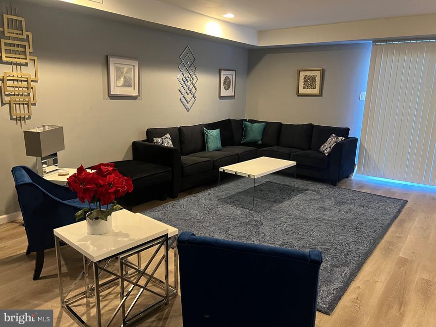 NEWLY RENOVATED. Cozy and Modern 2nd Floor Apratment is the perfect place to stay for Business or Leisure. Very convenient location just one block away from Philadelphia. Close proximity to Route 309 and Roosevelt Blvd. 9 miles from Center City. new r appliances. Accessible Parking Spots.  listing Agent has interest in this  the property