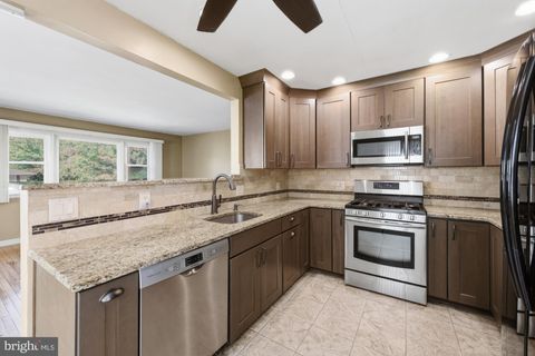 Photo of 110 Indiana Avenue, BLACKWOOD, NJ 08012 (MLS # NJCD2101592)