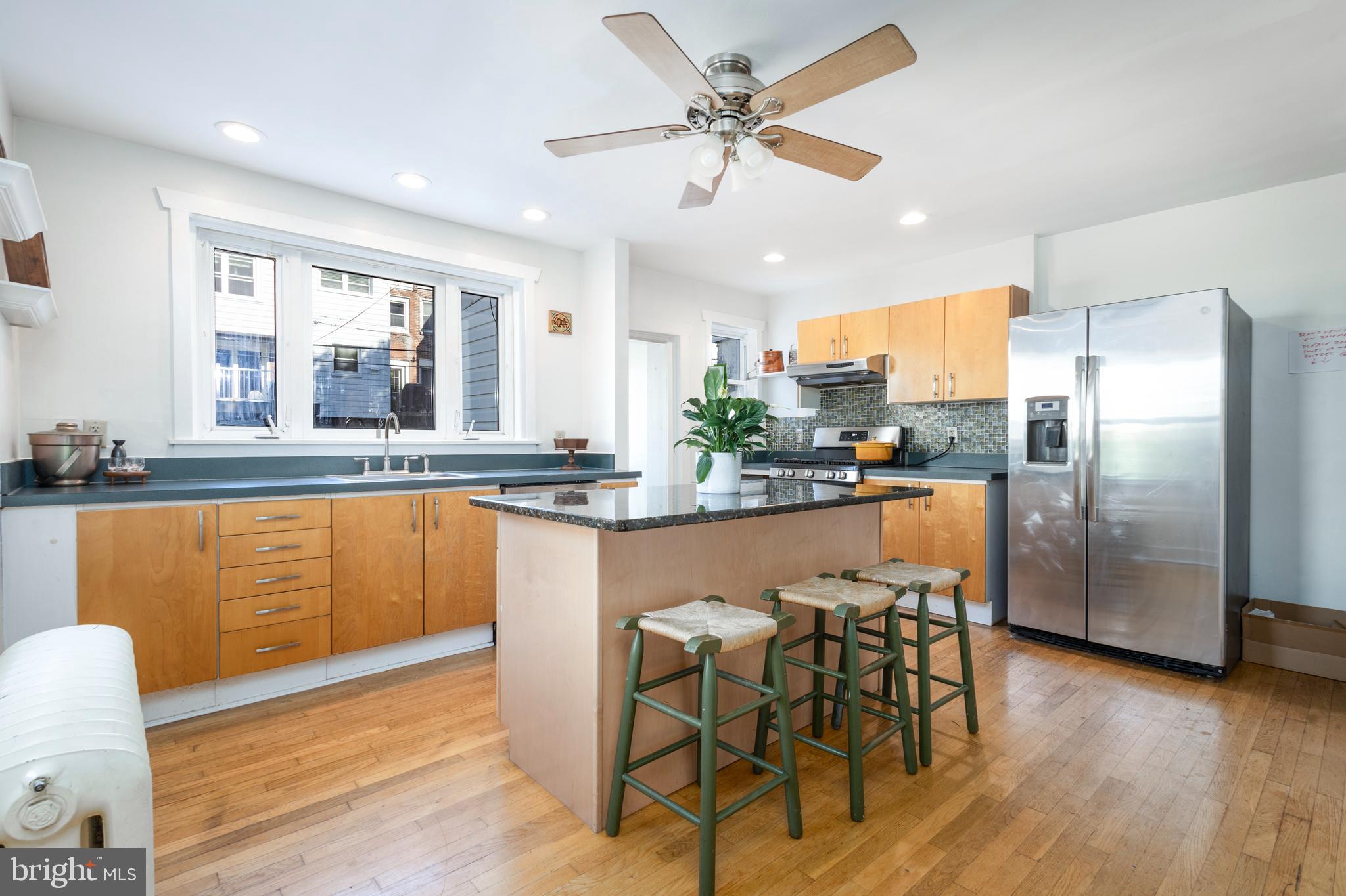 EAST FALLS - Residential