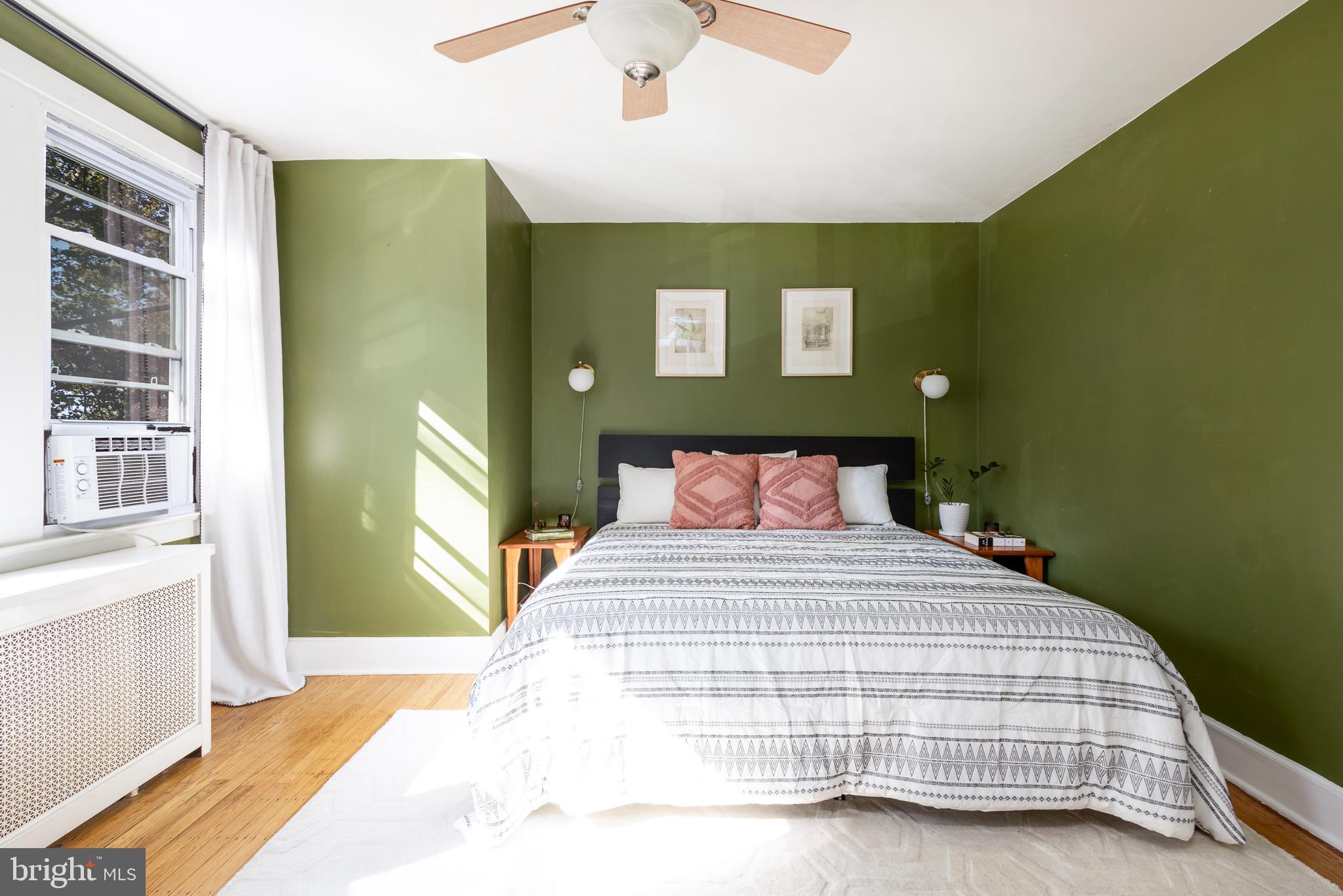 EAST FALLS - Residential