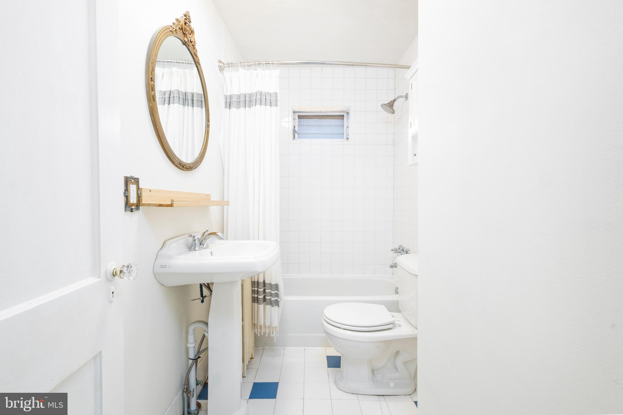 EAST FALLS - Residential