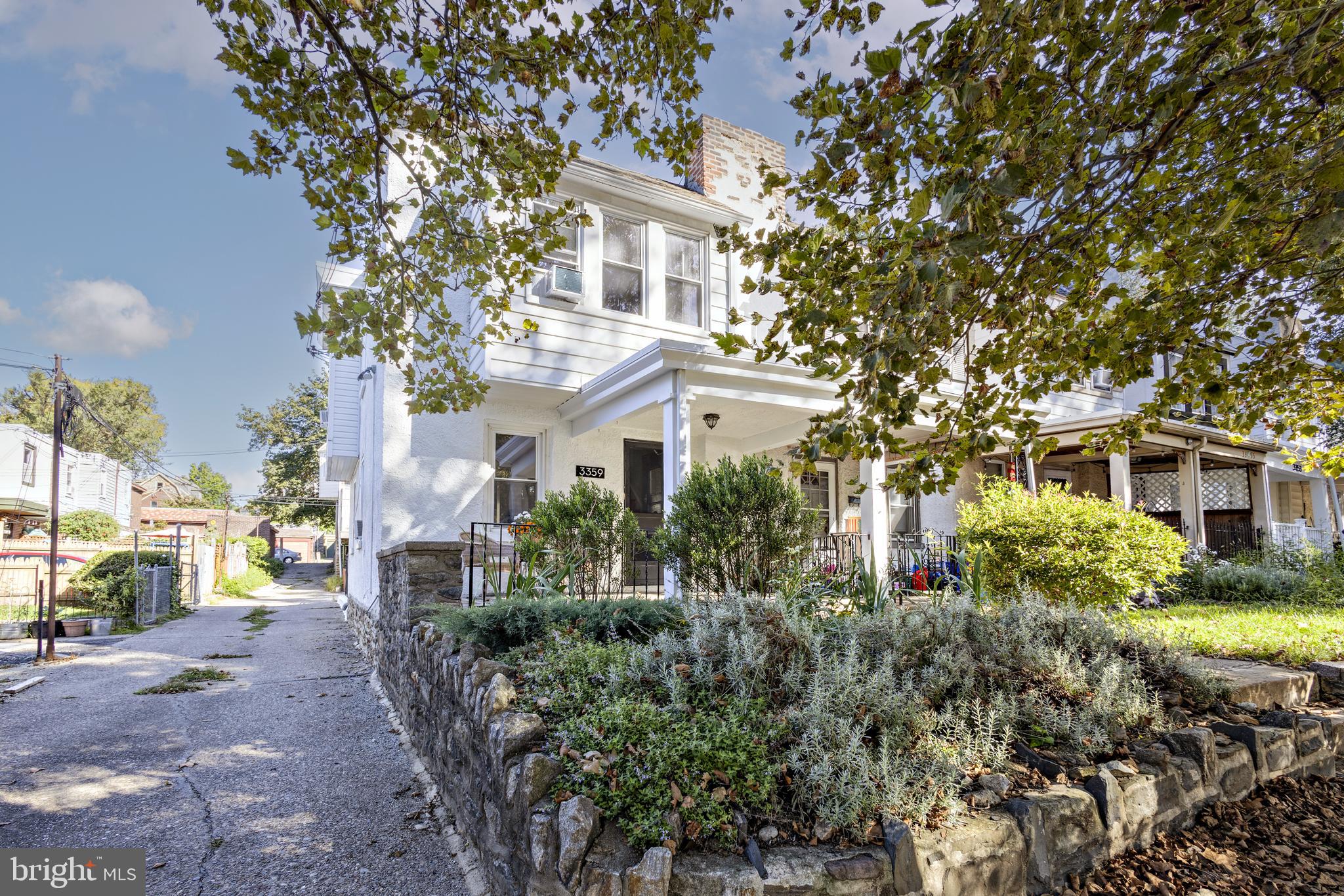 EAST FALLS - Residential