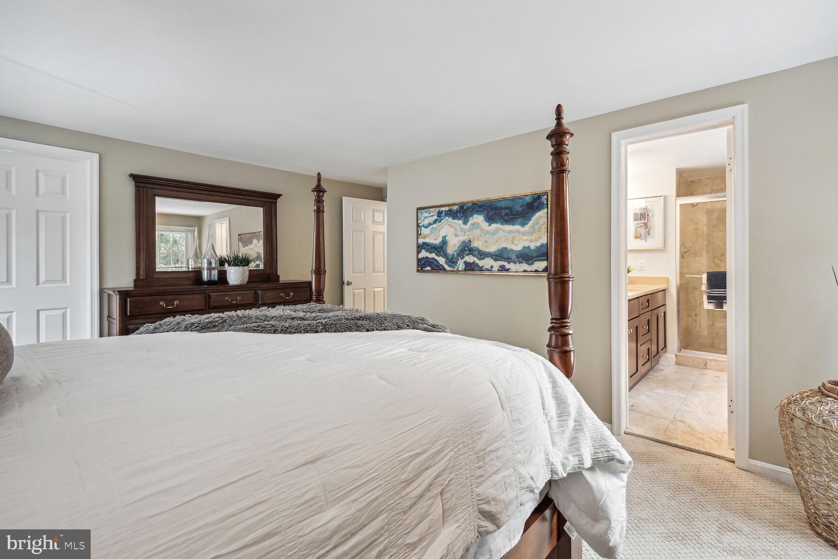 POTOMAC CHASE - Residential