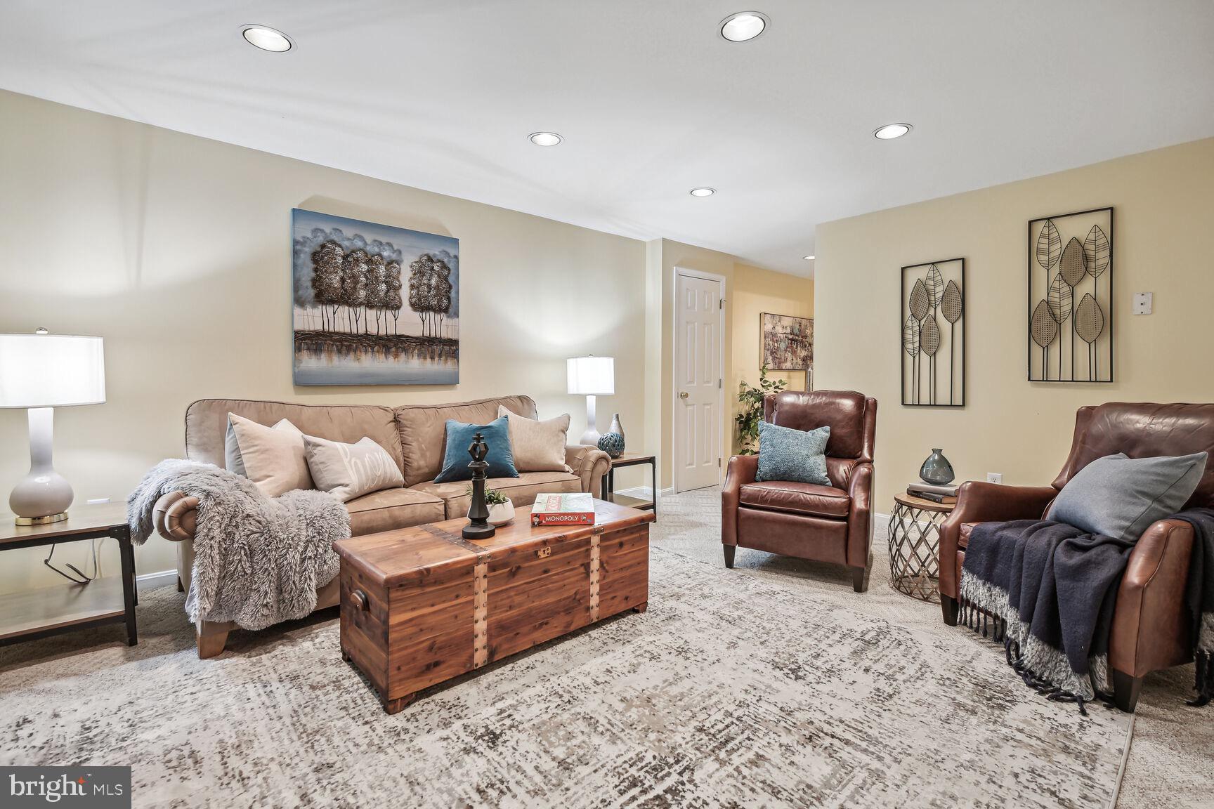 POTOMAC CHASE - Residential