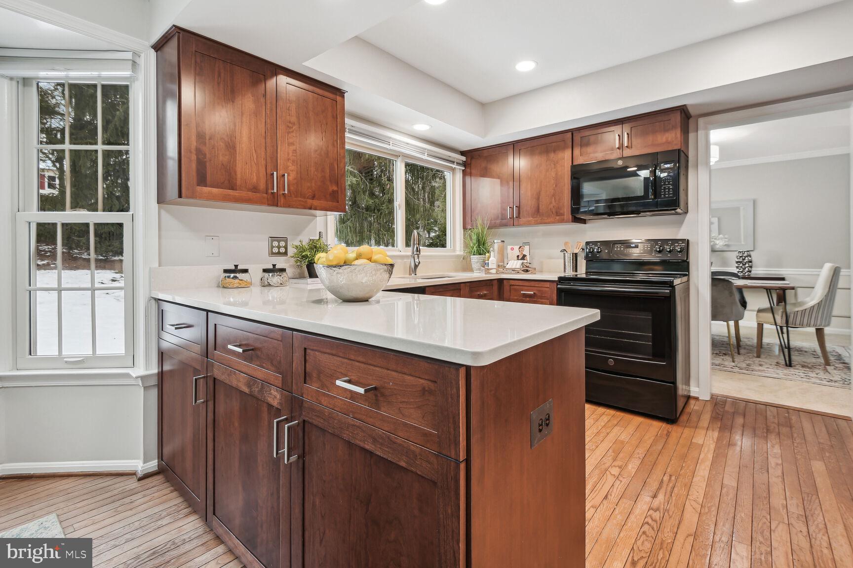 POTOMAC CHASE - Residential